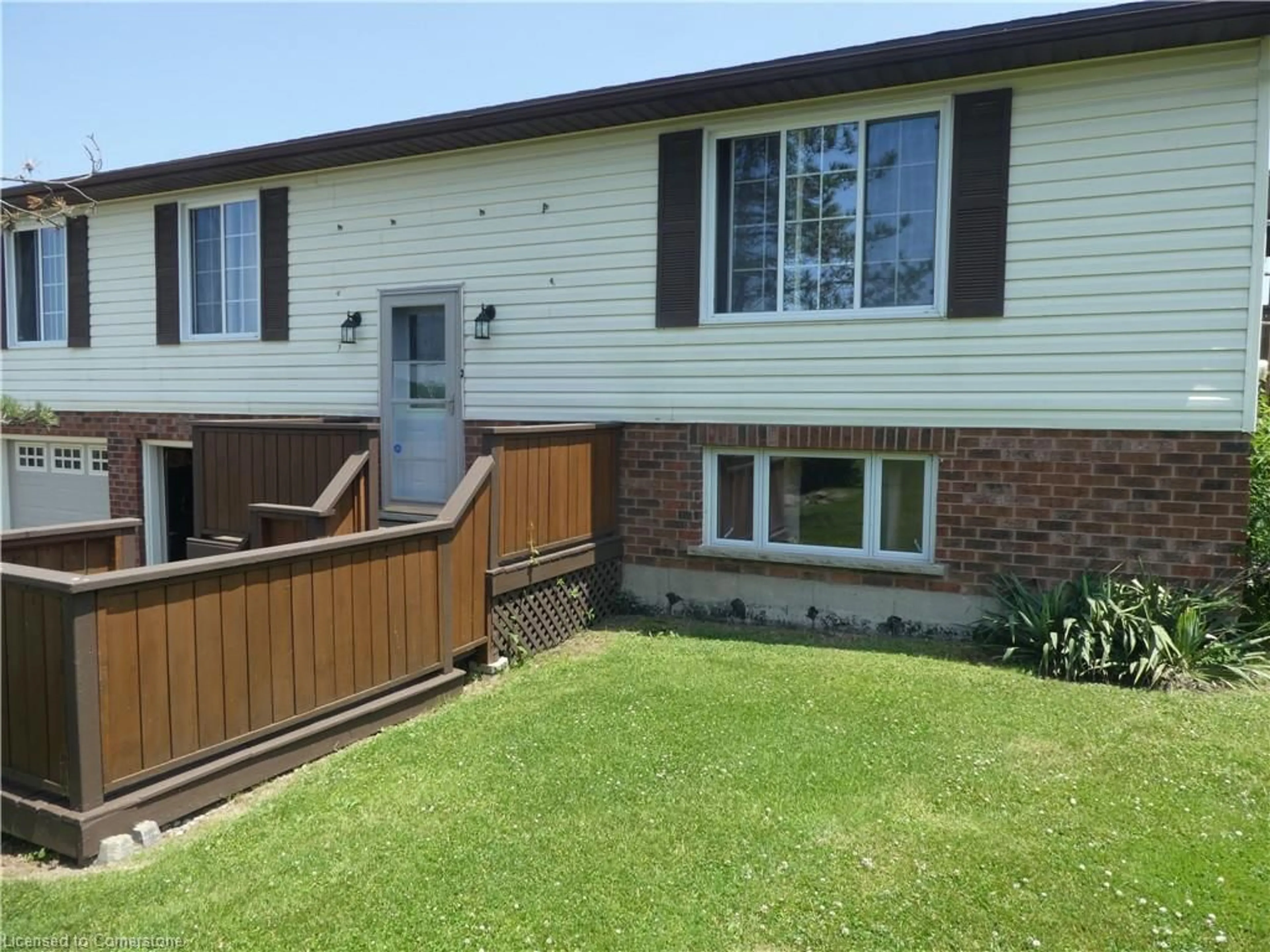 Home with vinyl exterior material, street for 1226 Kohler Rd, Cayuga Ontario N0A 1E0
