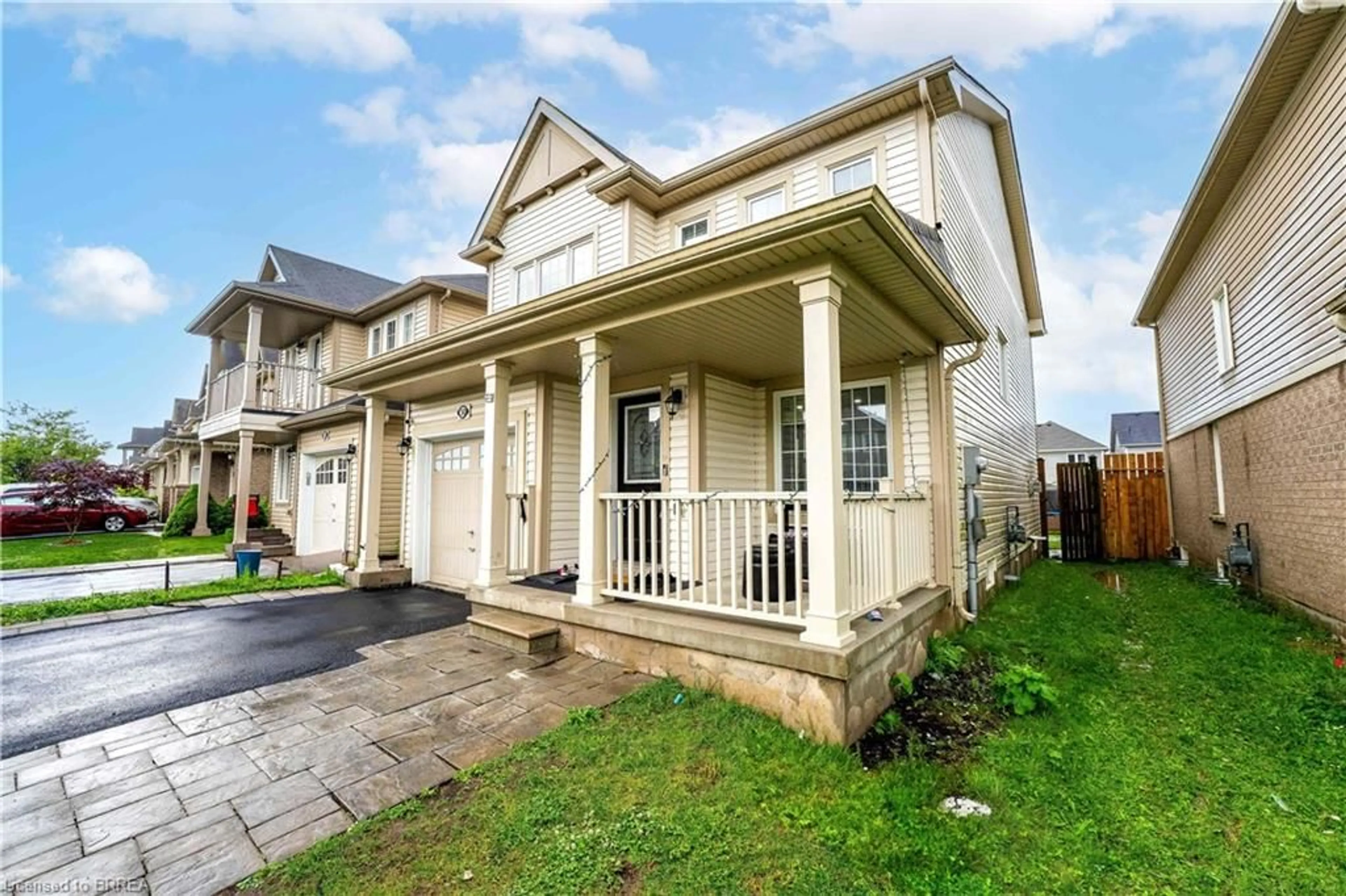 Unknown for 30 English Lane, Brantford Ontario N3T 0H1