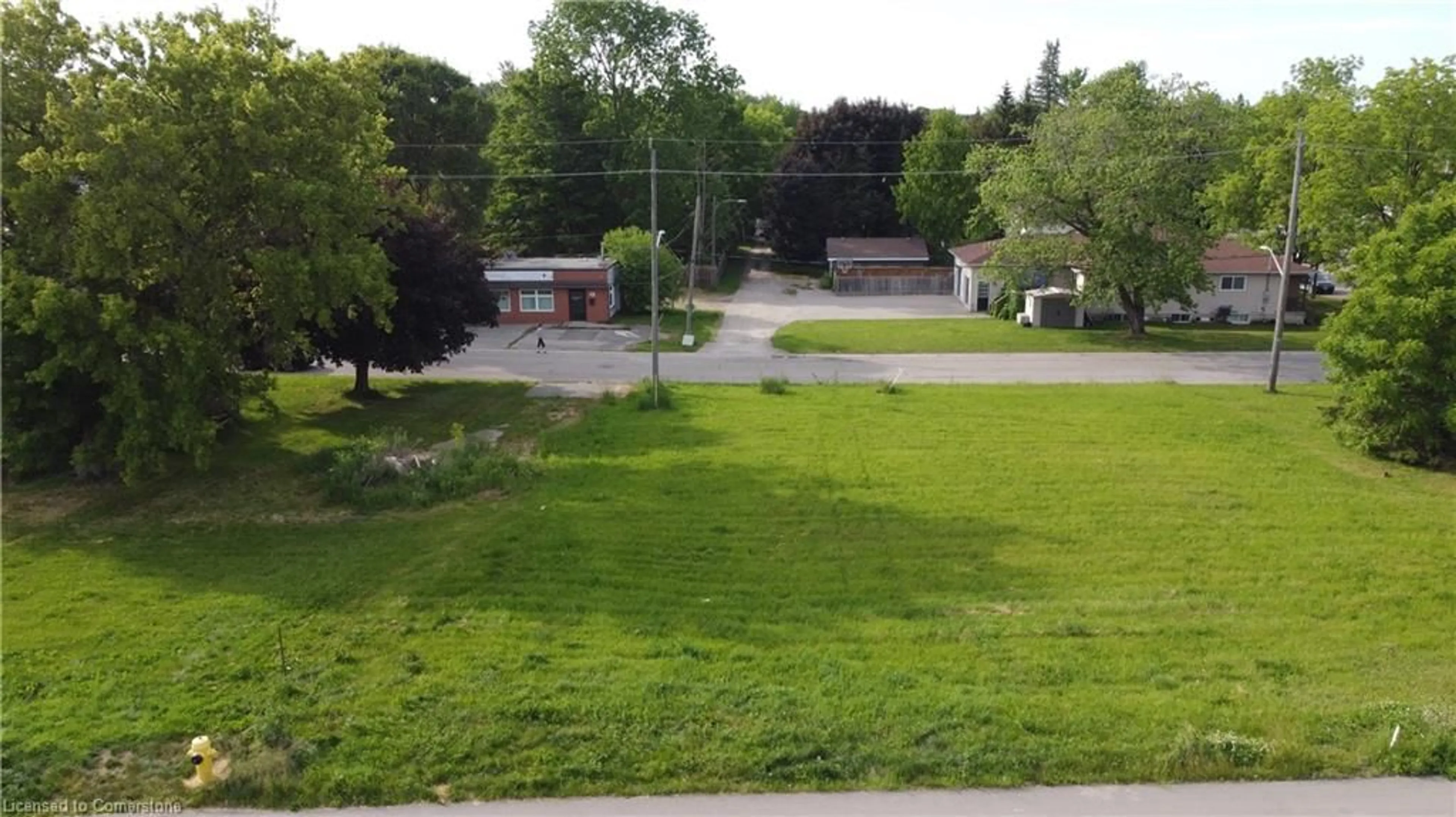 A pic from outside/outdoor area/front of a property/back of a property/a pic from drone, street for 6 Brydges St, Paris Ontario N3L 1R4