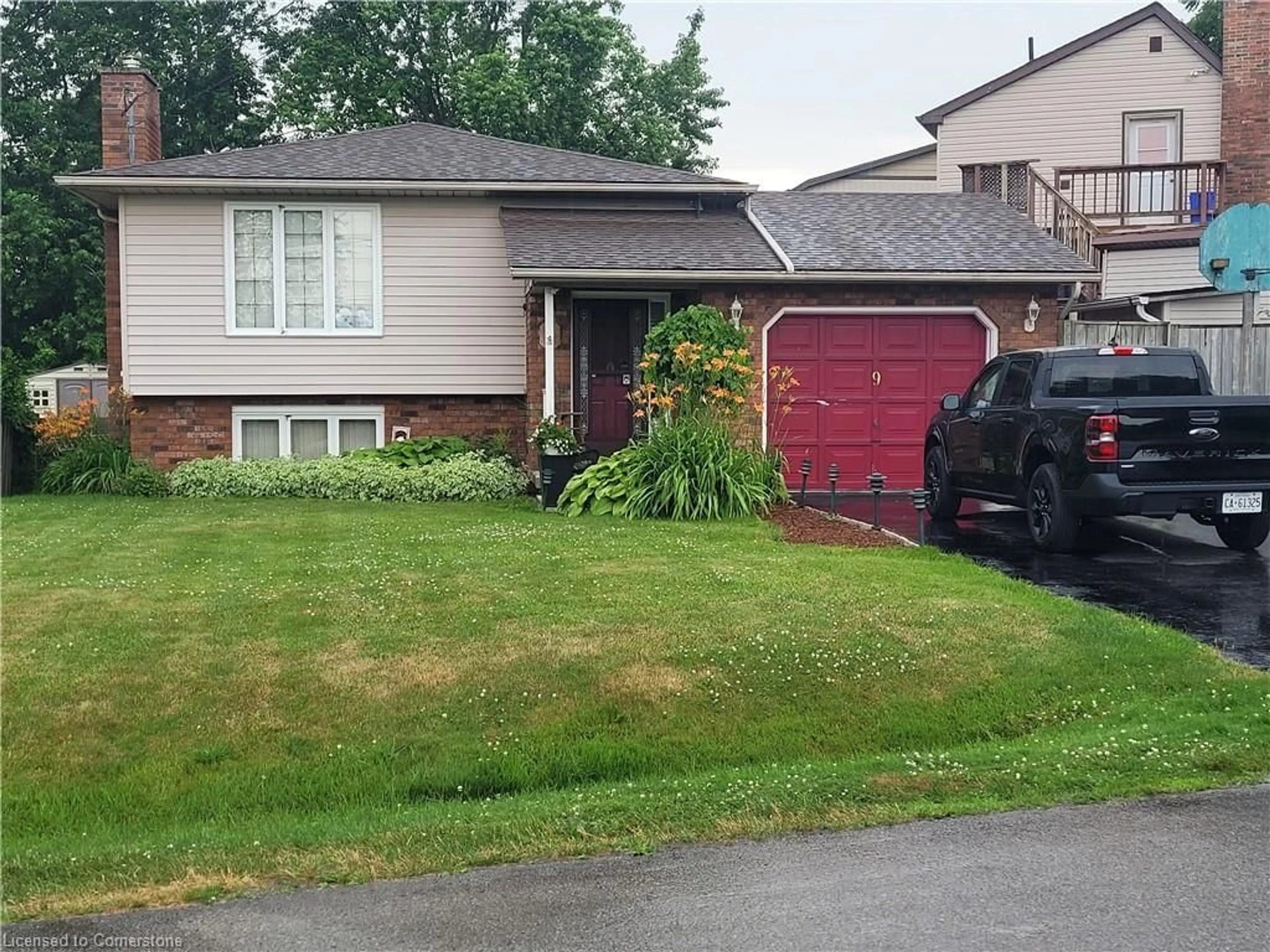Unknown for 9 Valley Rd, St. Catharines Ontario L2S 1Y7