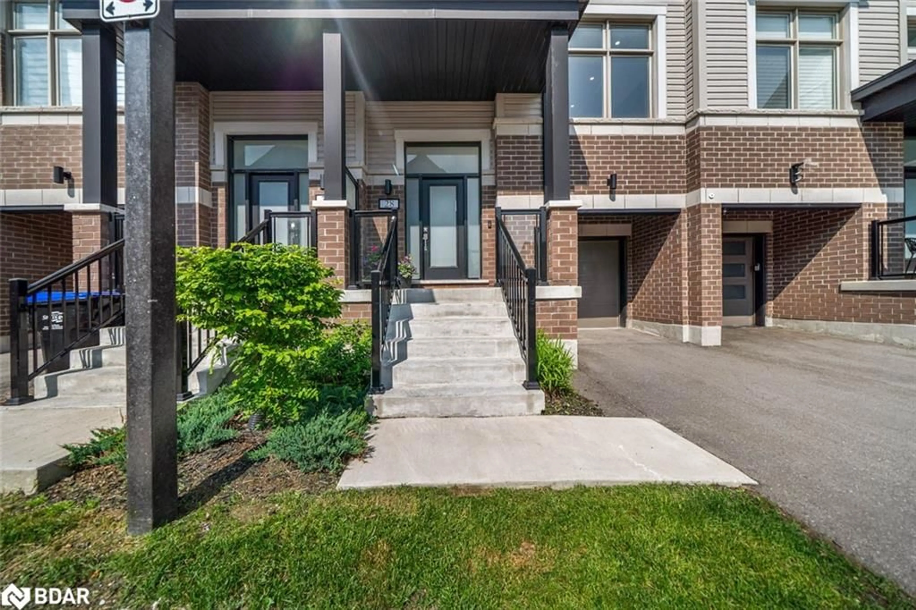 Home with brick exterior material, street for 28 Totten Trail #14, New Tecumseth Ontario L0G 1W0