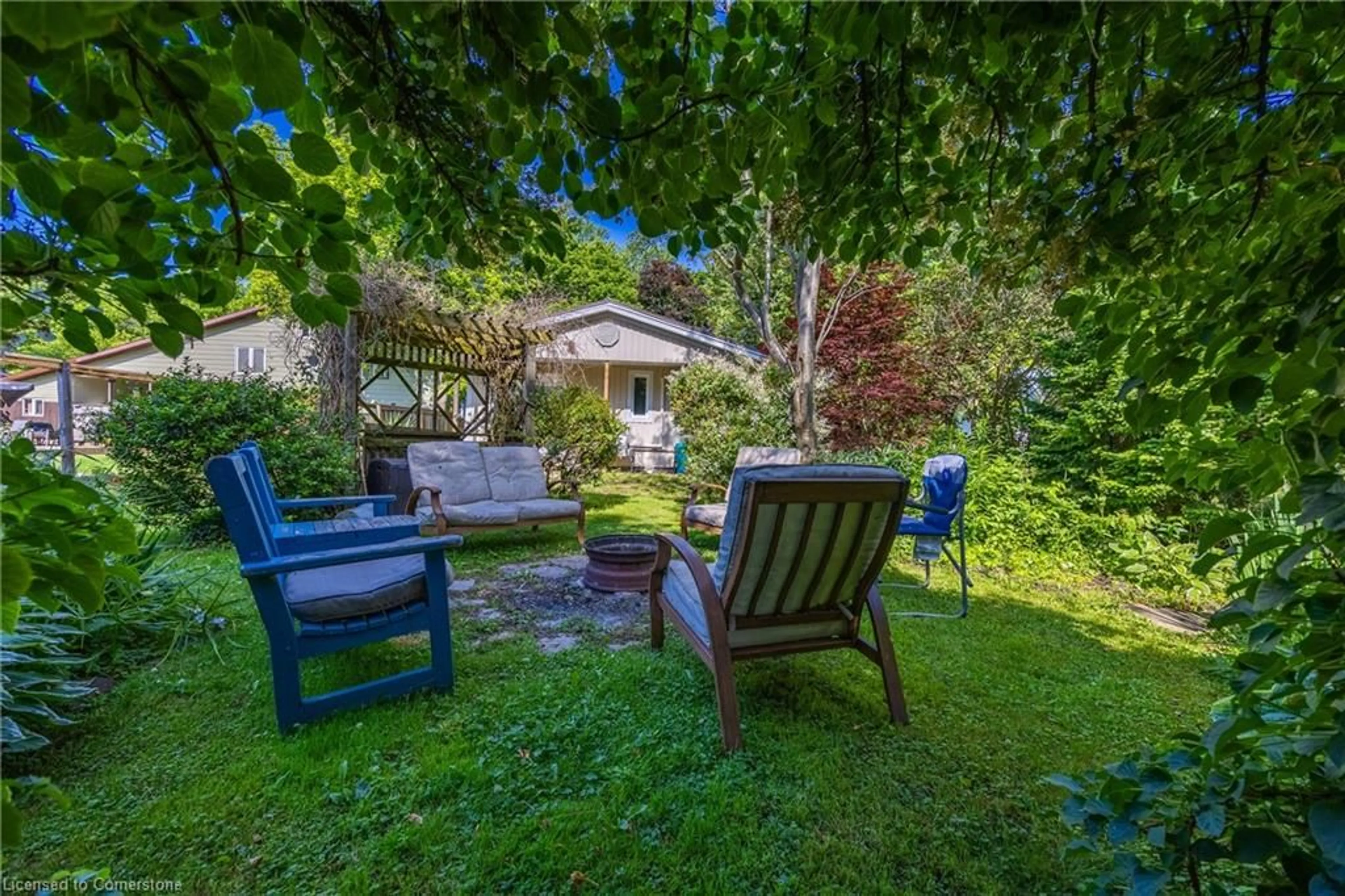 Patio, street for 18 Addison St, Port Burwell Ontario N0J 1T0