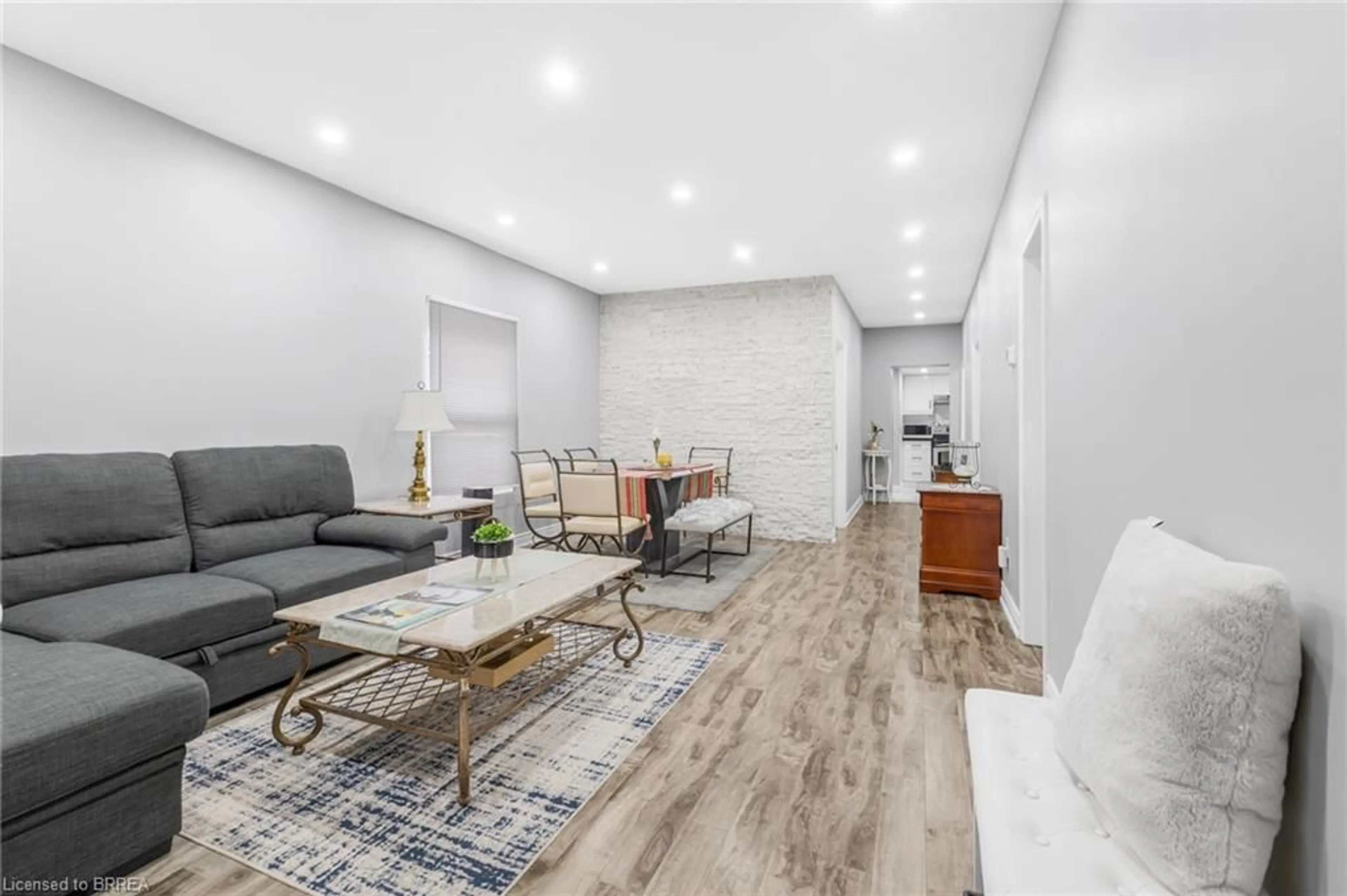 Living room with furniture, unknown for 104 Mary St, Brantford Ontario N3S 3B7
