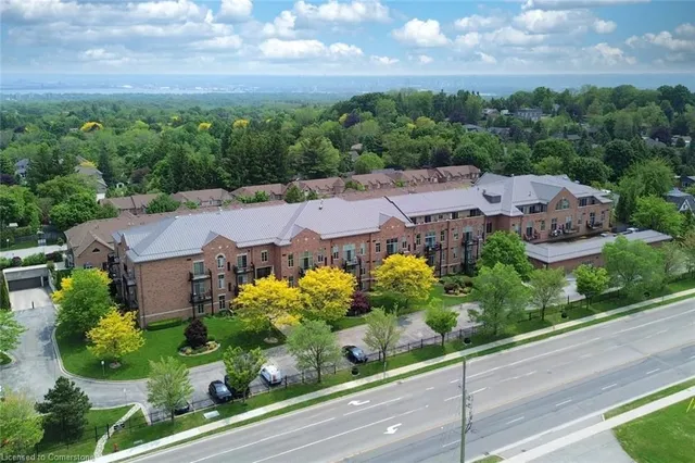 Additional property image - 262 Dundas St Unit 406