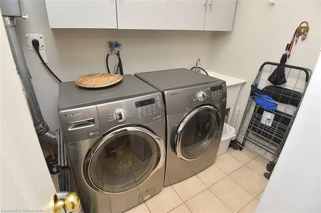 Additional property image - 262 Dundas St Unit 406