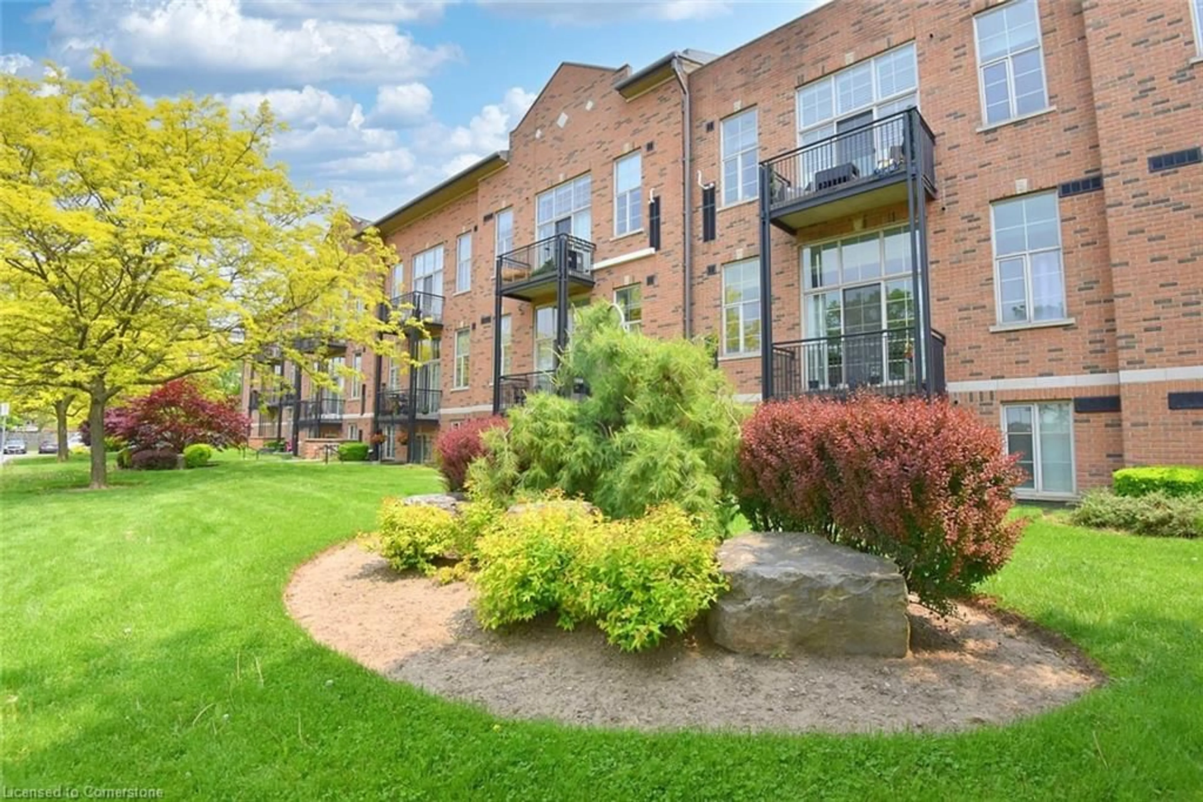 Patio, unknown for 262 Dundas St #406, Waterdown Ontario L8B 1A9