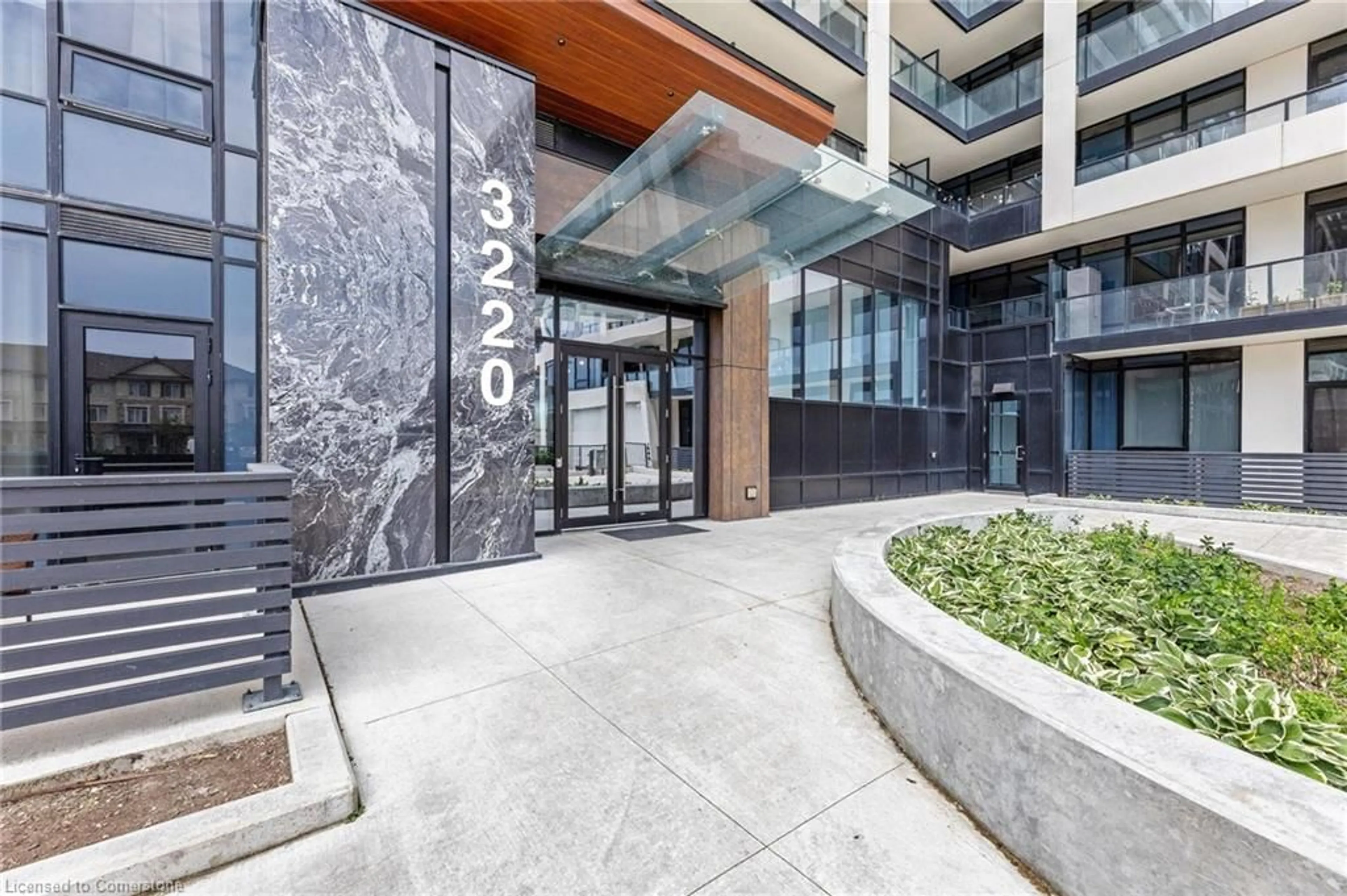 Indoor foyer for 3220 William Coltson Ave #318, Oakville Ontario L6H 7X9