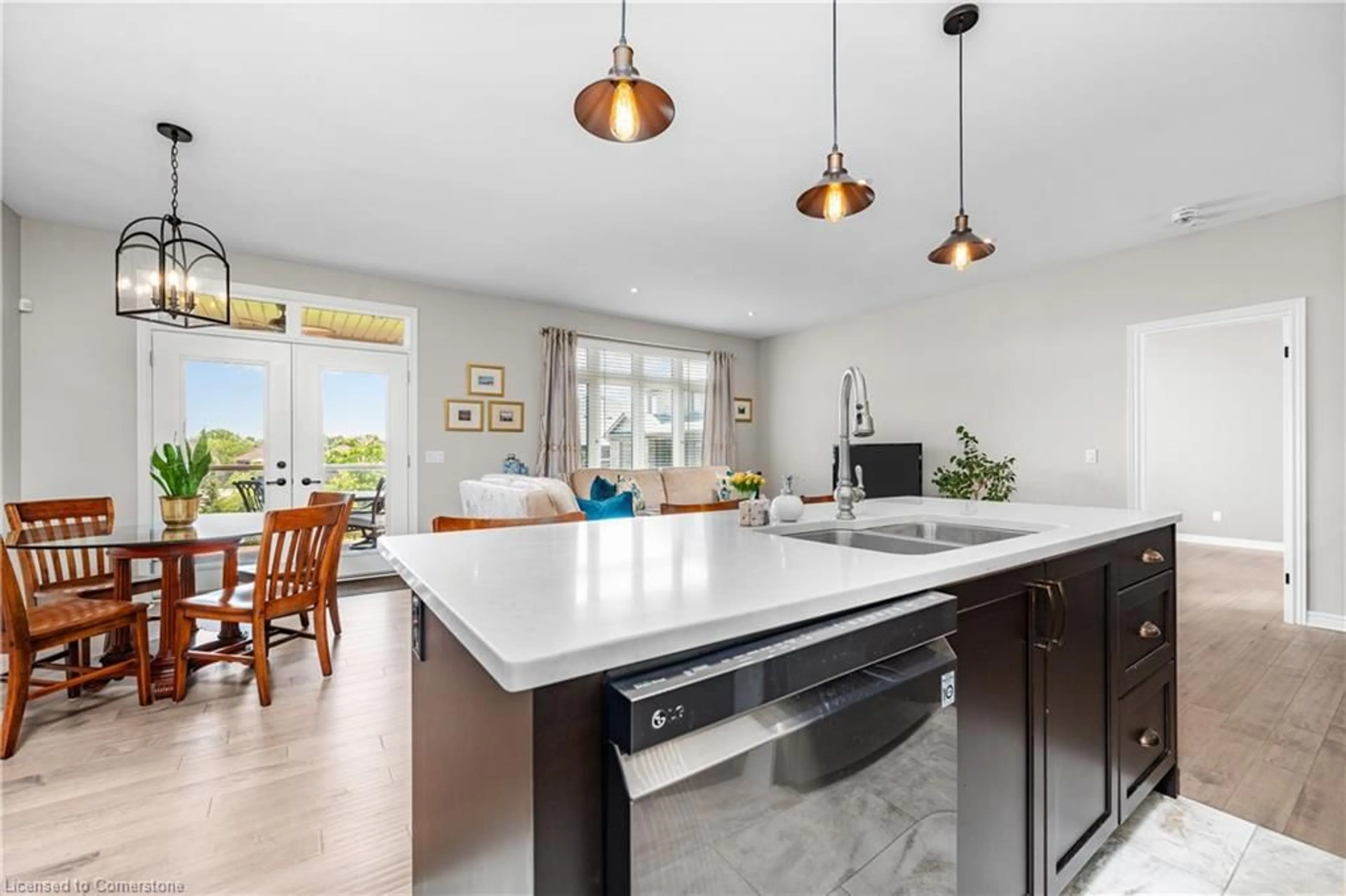 Contemporary kitchen, unknown for 35 Secord Street St, Thorold Ontario L2V 0E6