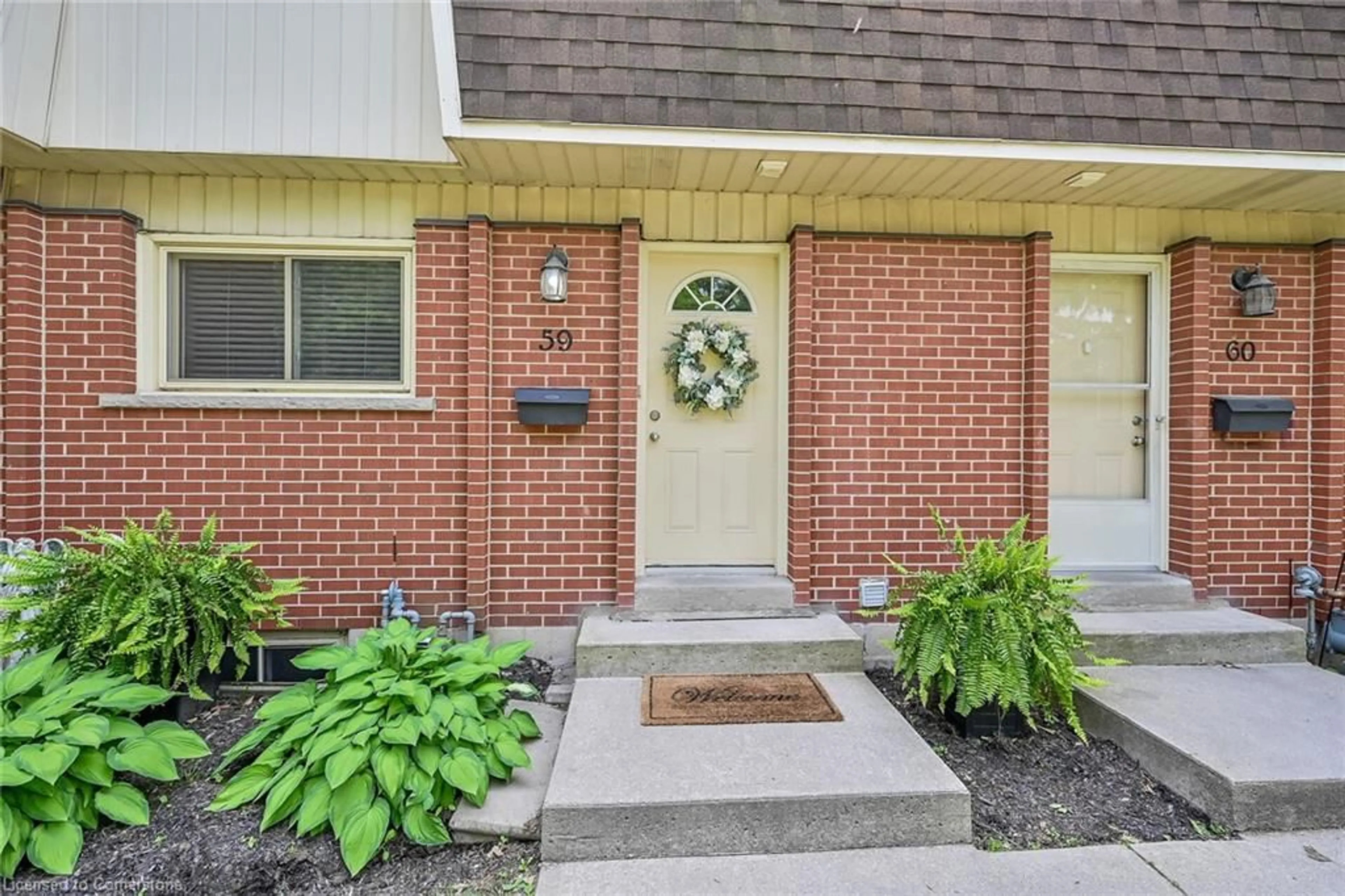 Indoor entryway for 125 Bonaventure Dr #59, Hamilton Ontario L9C 5Y9