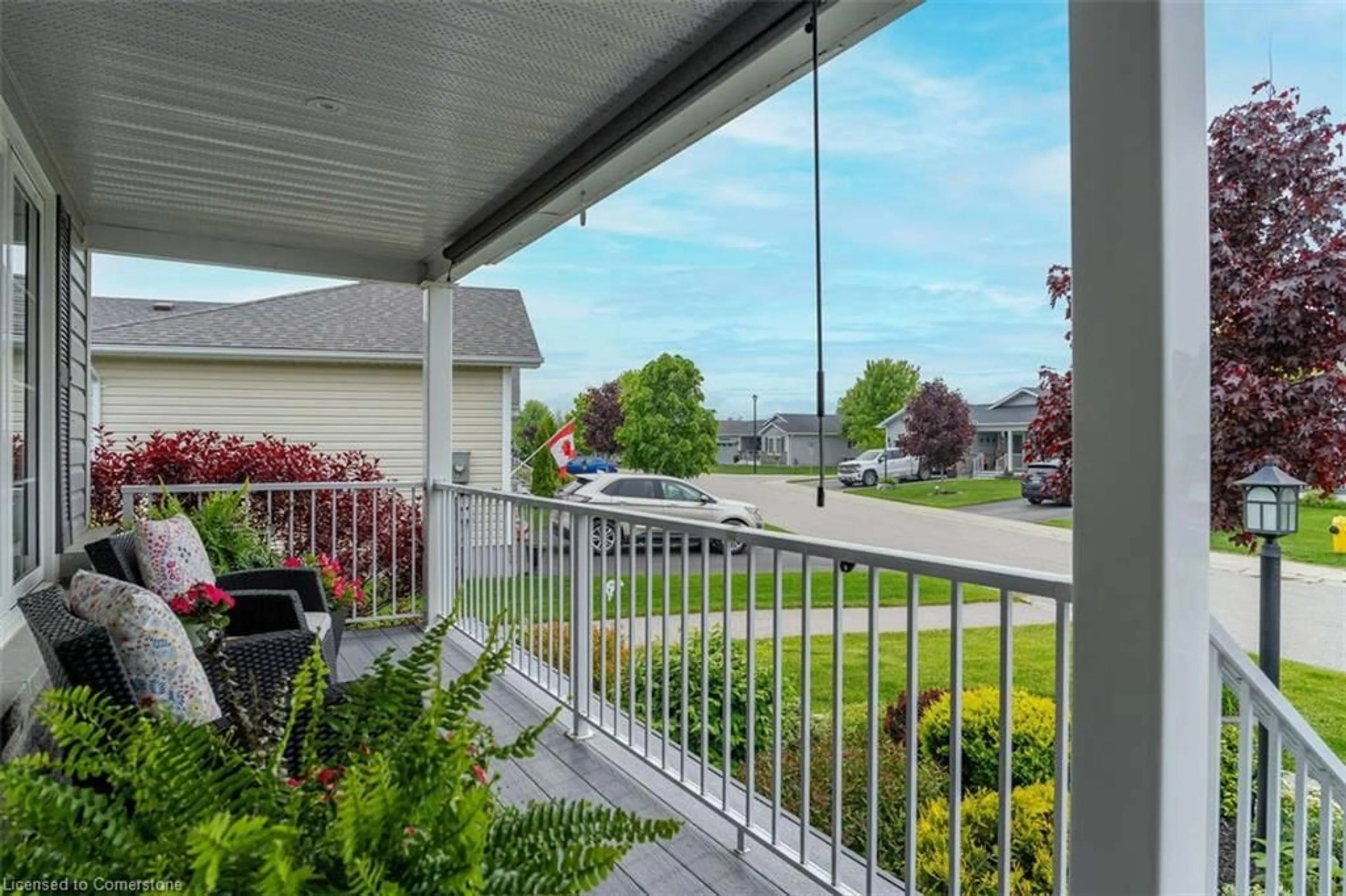 Patio, unknown for 114 New York Ave, Wasaga Beach Ontario L9Z 3A8