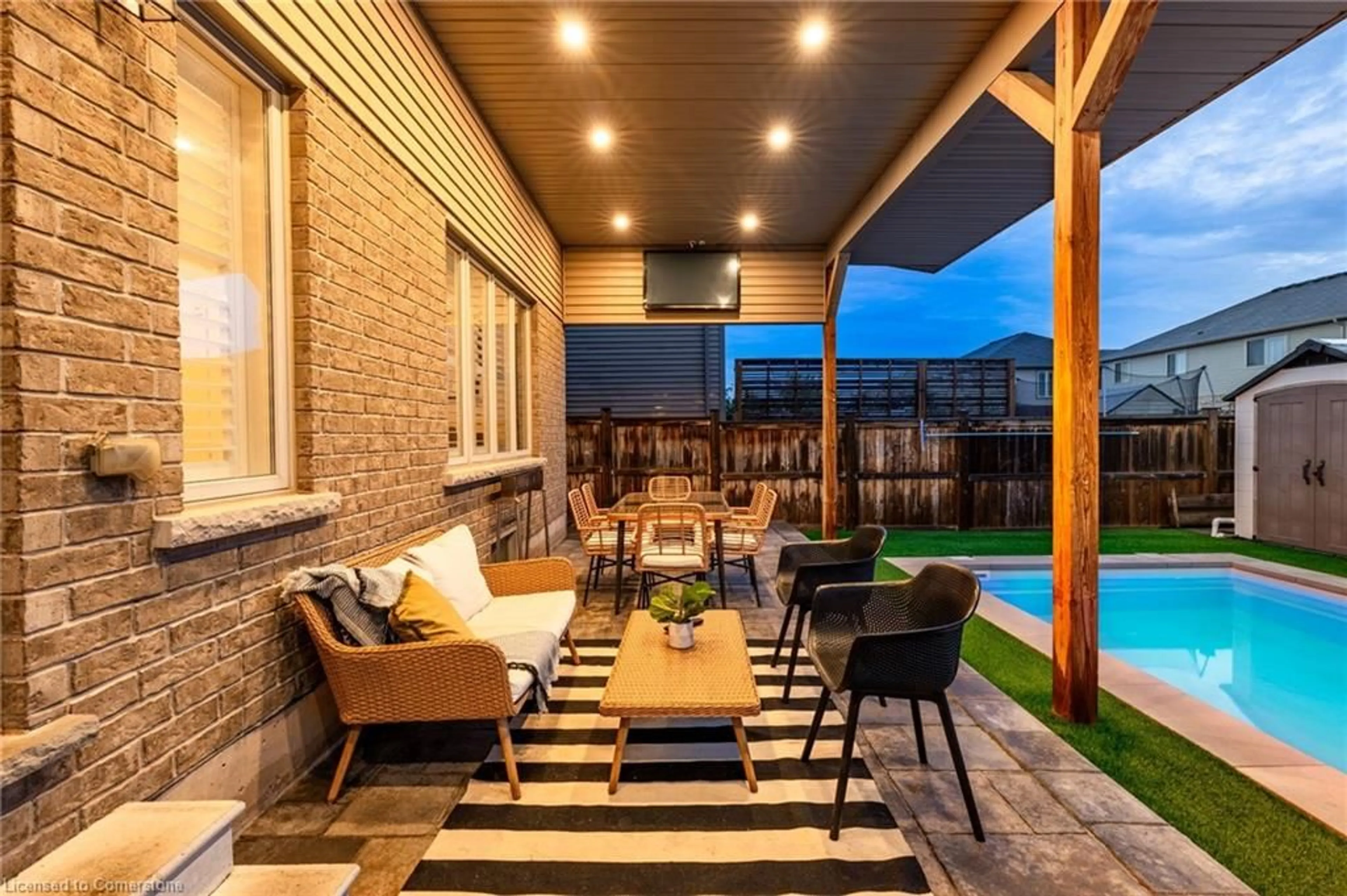 Patio, street for 4884 Allan Crt, Beamsville Ontario L3J 1M3