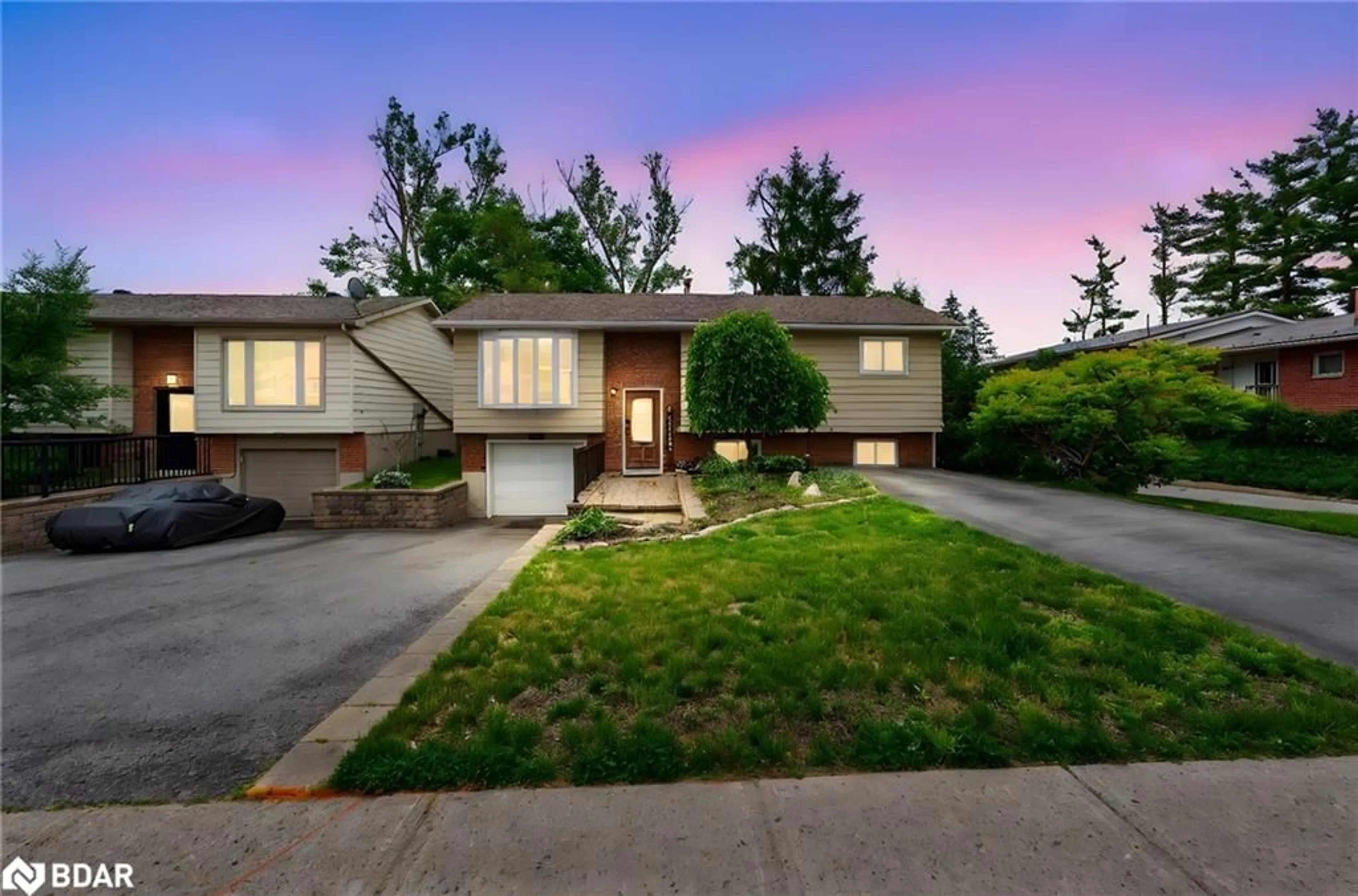 Home with brick exterior material, street for 261 Edgehill Dr, Barrie Ontario L4N 7W9