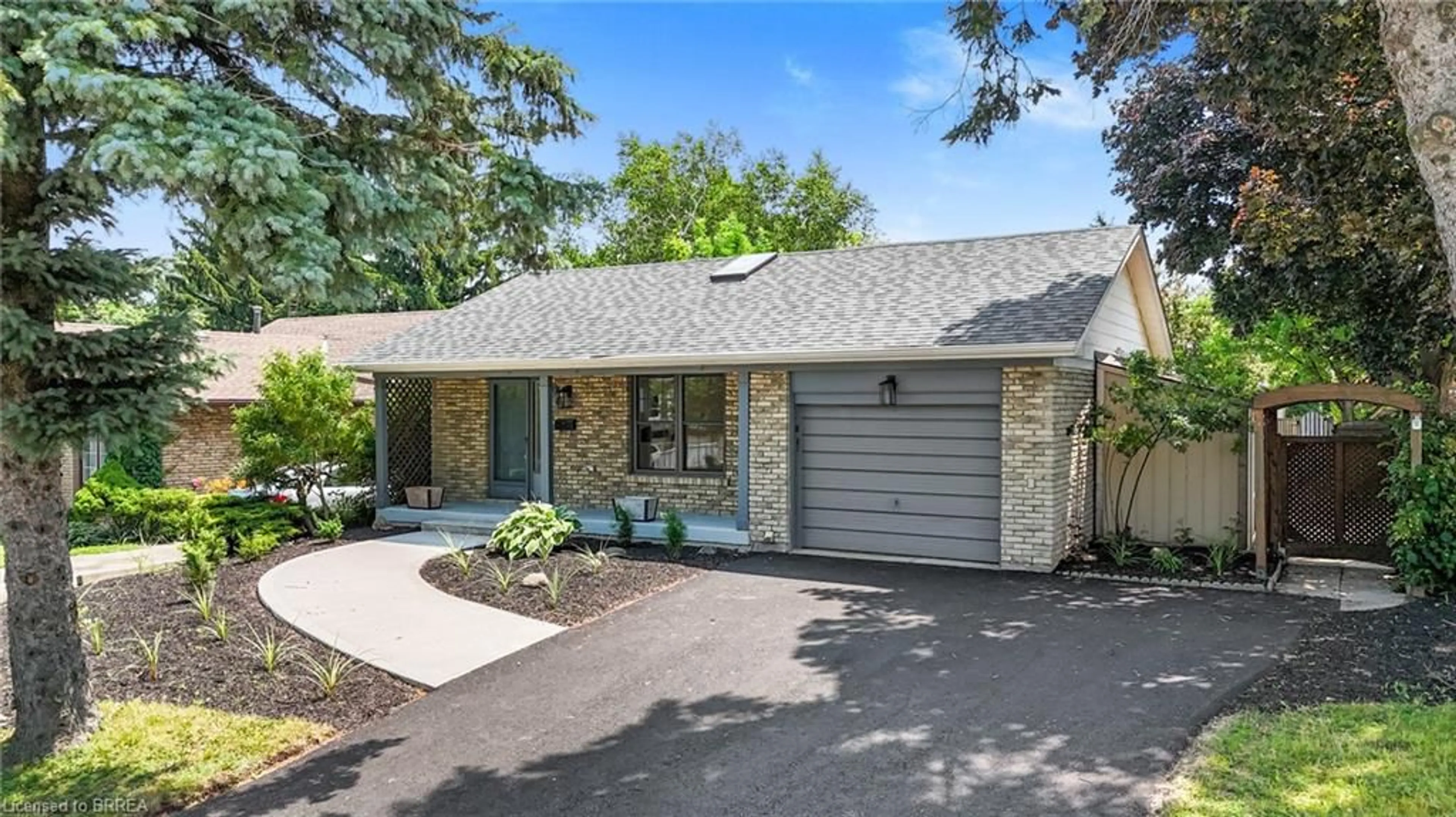 Home with vinyl exterior material, street for 94 Appleford Rd, Hamilton Ontario L9C 6B8