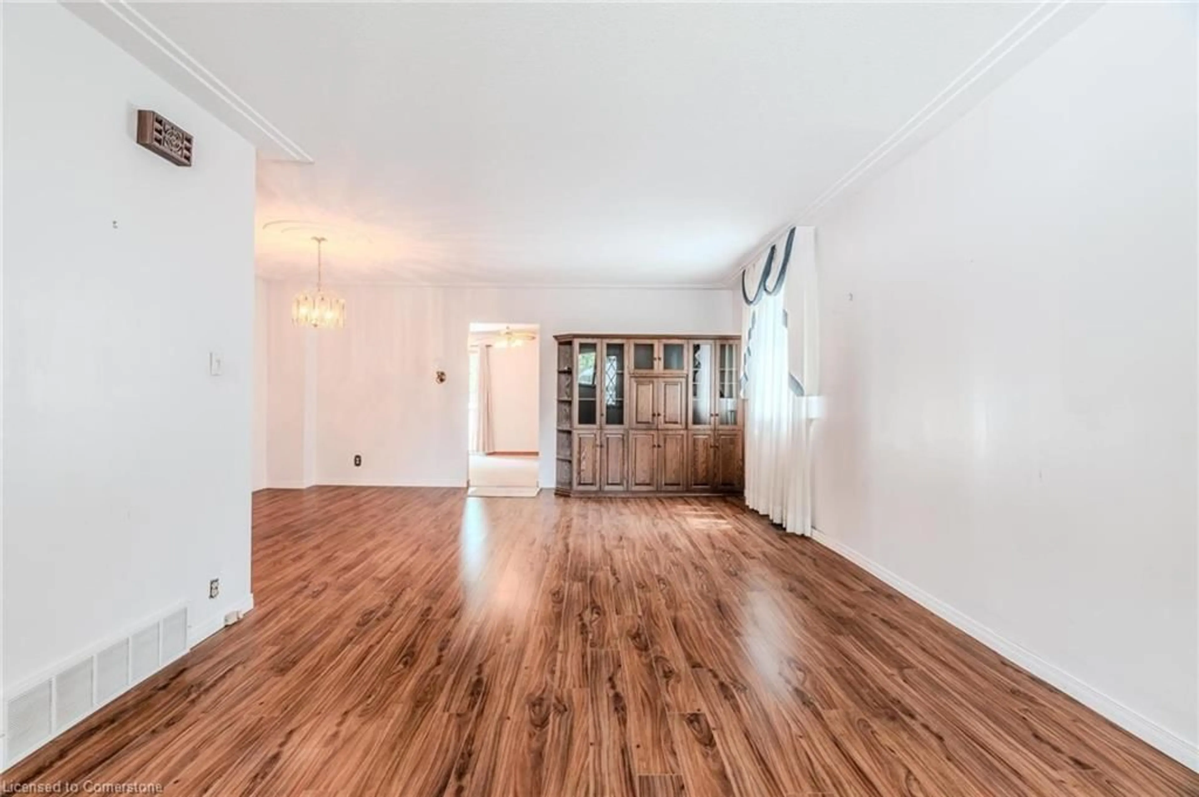 A pic of a room for 275 Mckenzie St, Listowel Ontario N4W 2W9