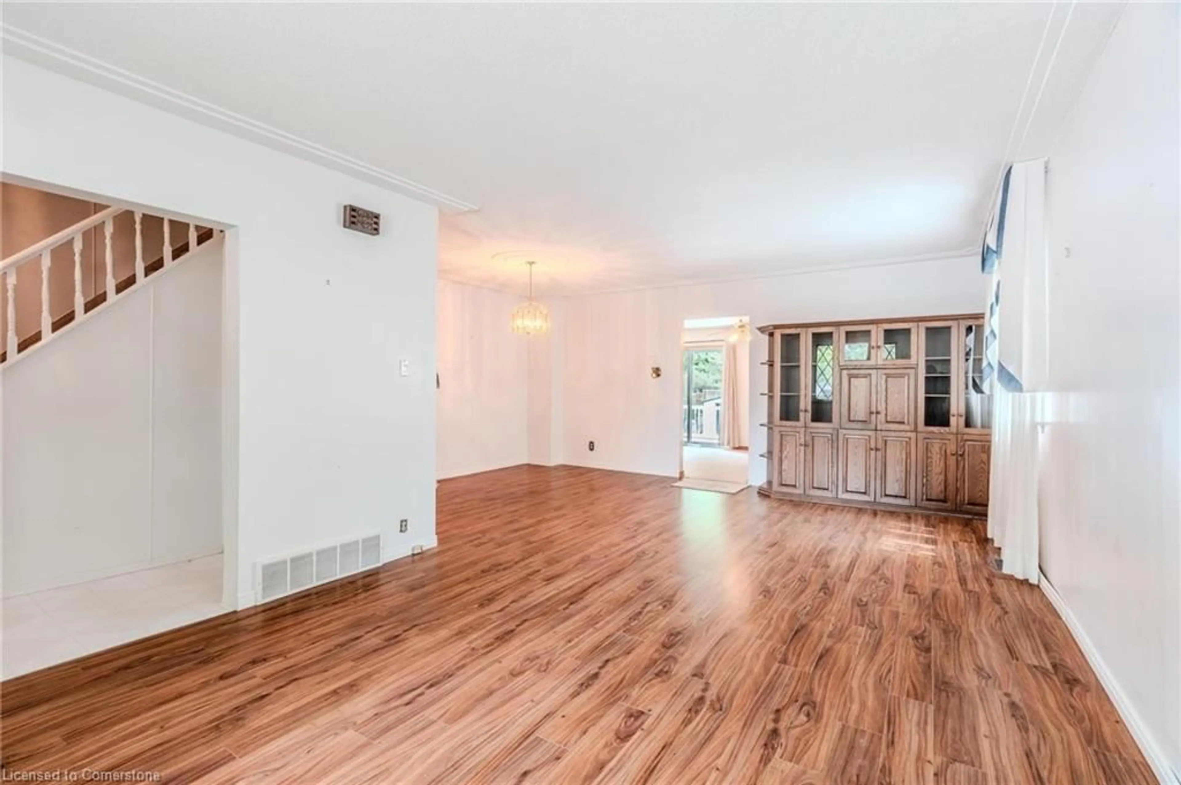 A pic of a room for 275 Mckenzie St, Listowel Ontario N4W 2W9