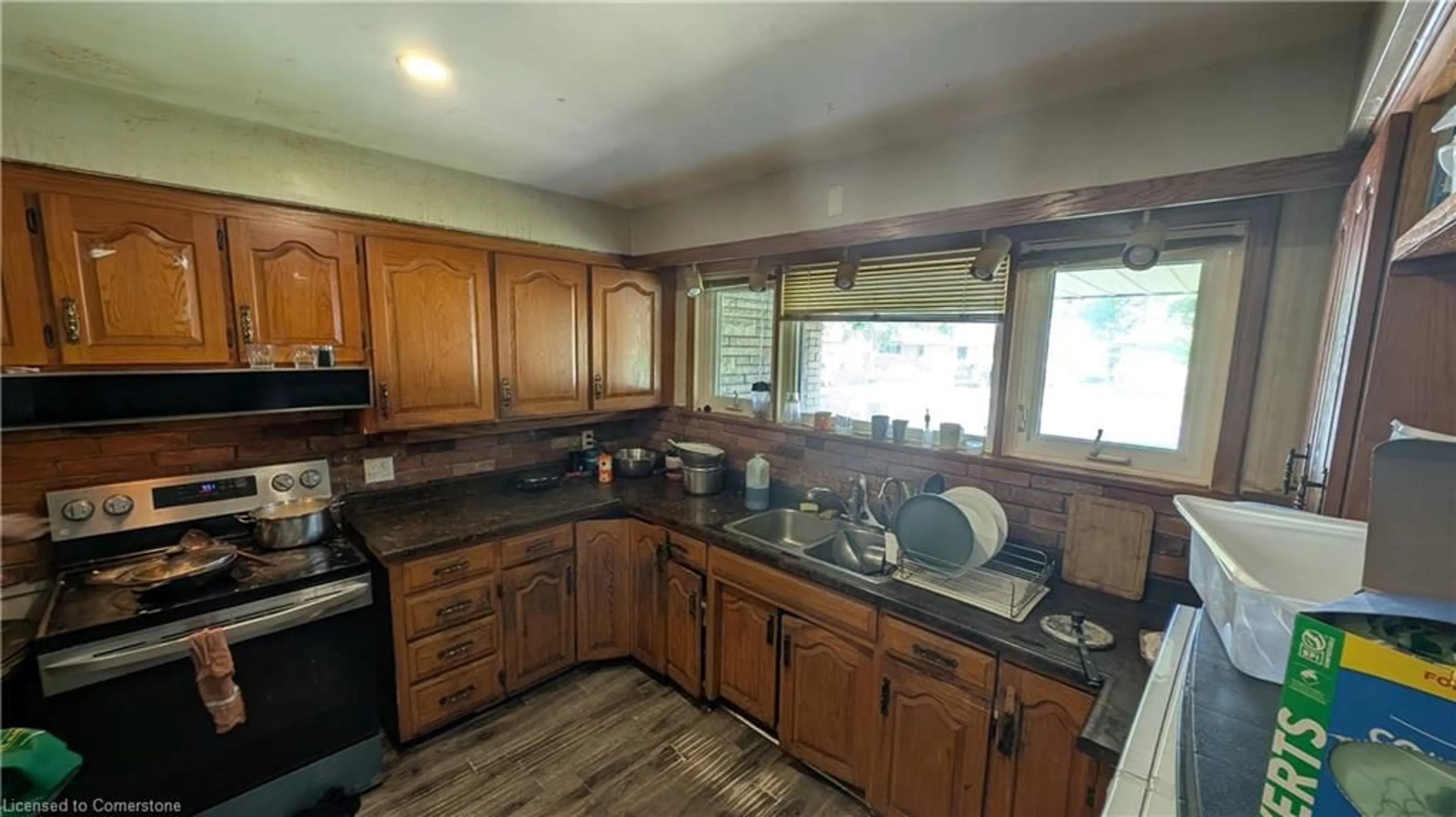 Standard kitchen, unknown for 109 Noecker St, Waterloo Ontario N2J 2R7