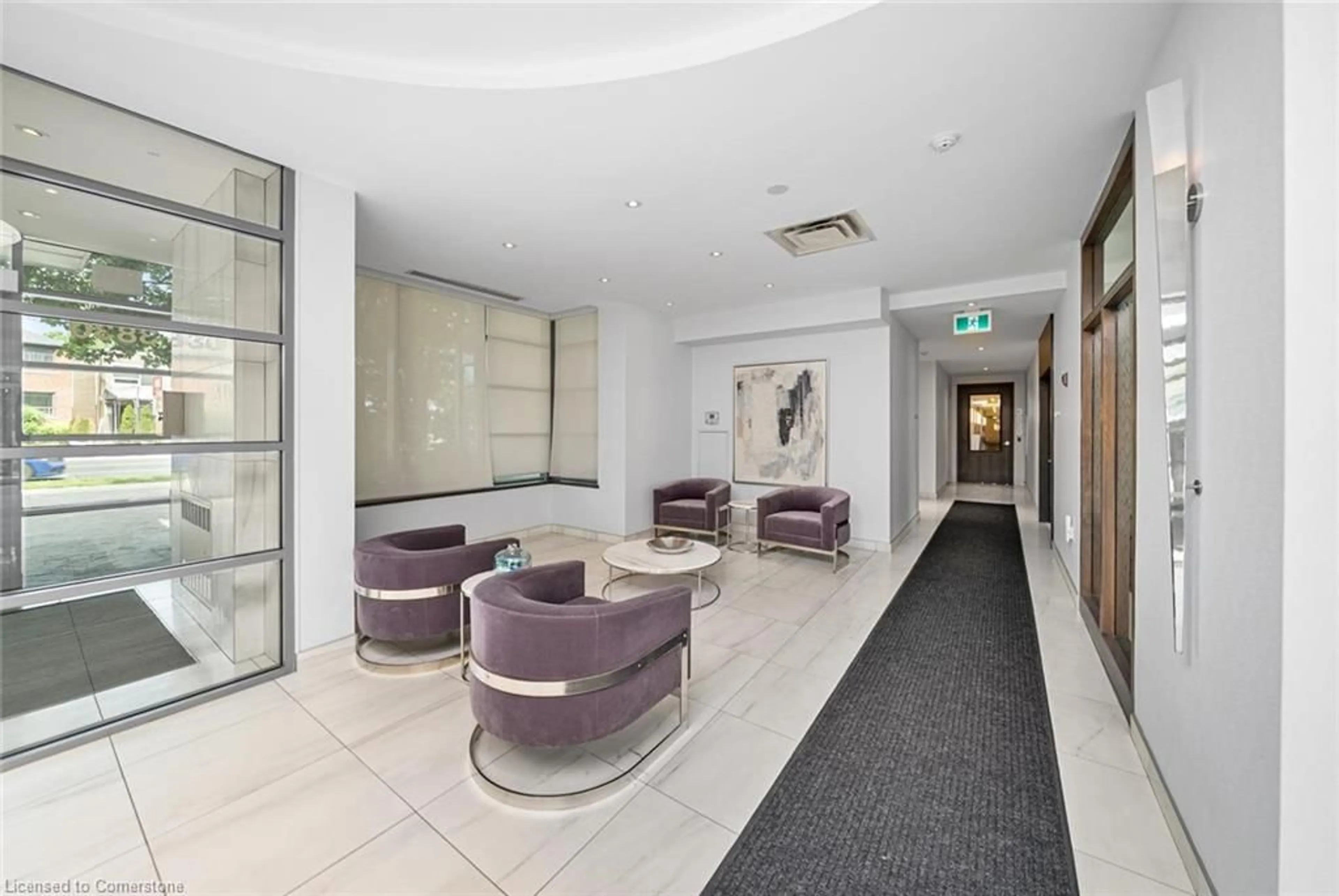 Indoor foyer for 3830 Bathurst St #607, Toronto Ontario M3H 6C5