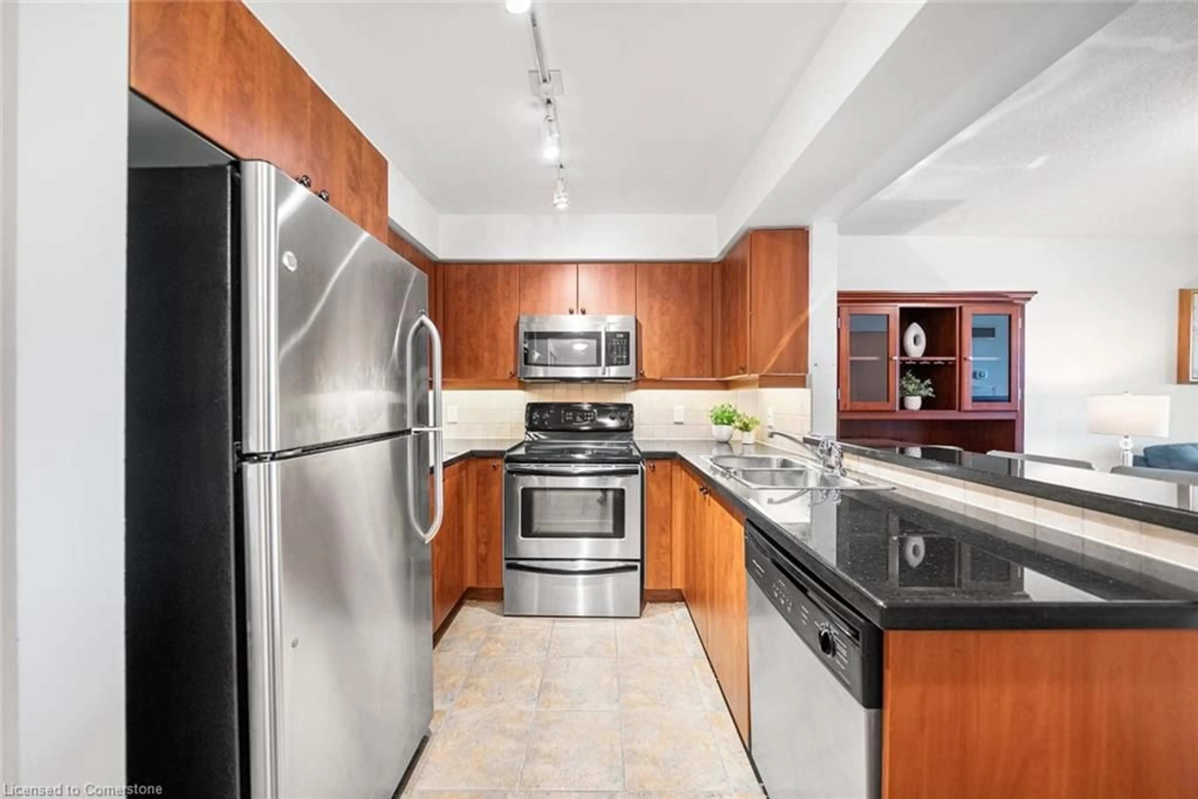 Standard kitchen, unknown for 3830 Bathurst St #607, Toronto Ontario M3H 6C5