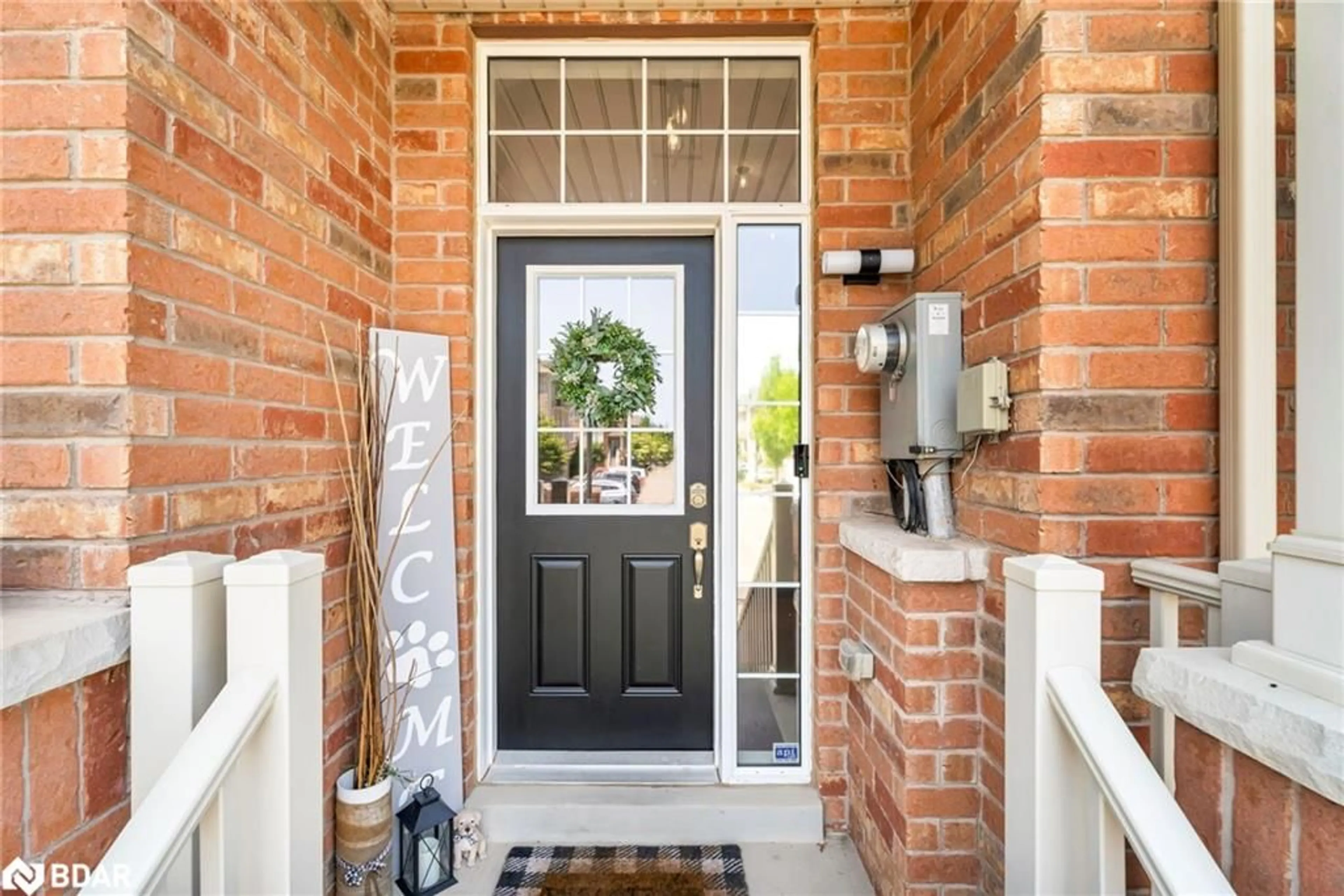 Indoor entryway for 31 Promenade Trail, Halton Hills Ontario L7G 0G8