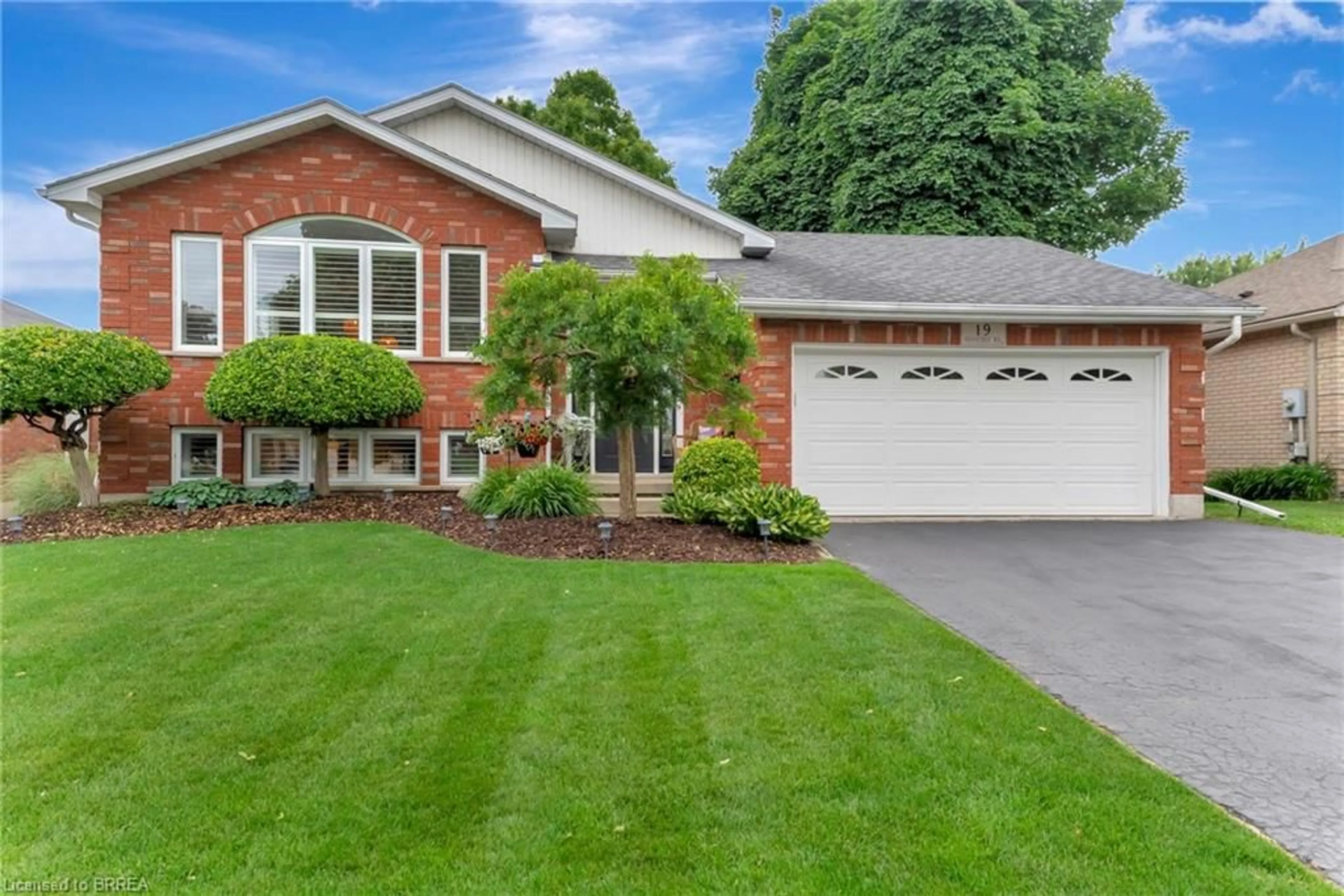 Home with brick exterior material, street for 19 Olivetree Rd, Brantford Ontario N3R 5E9