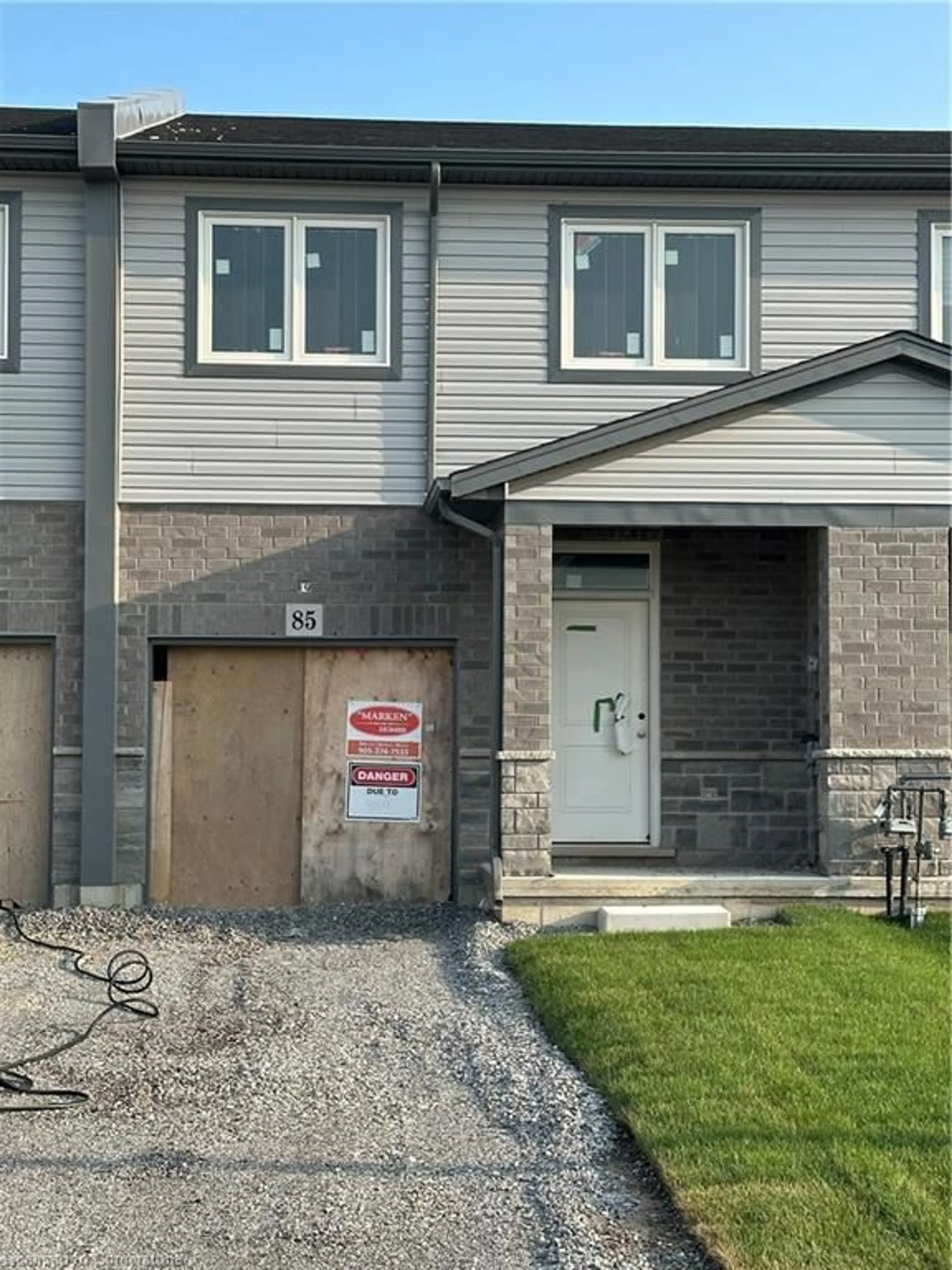 Unknown for 85 Elvira Way, Hamilton Ontario L2V 0M7