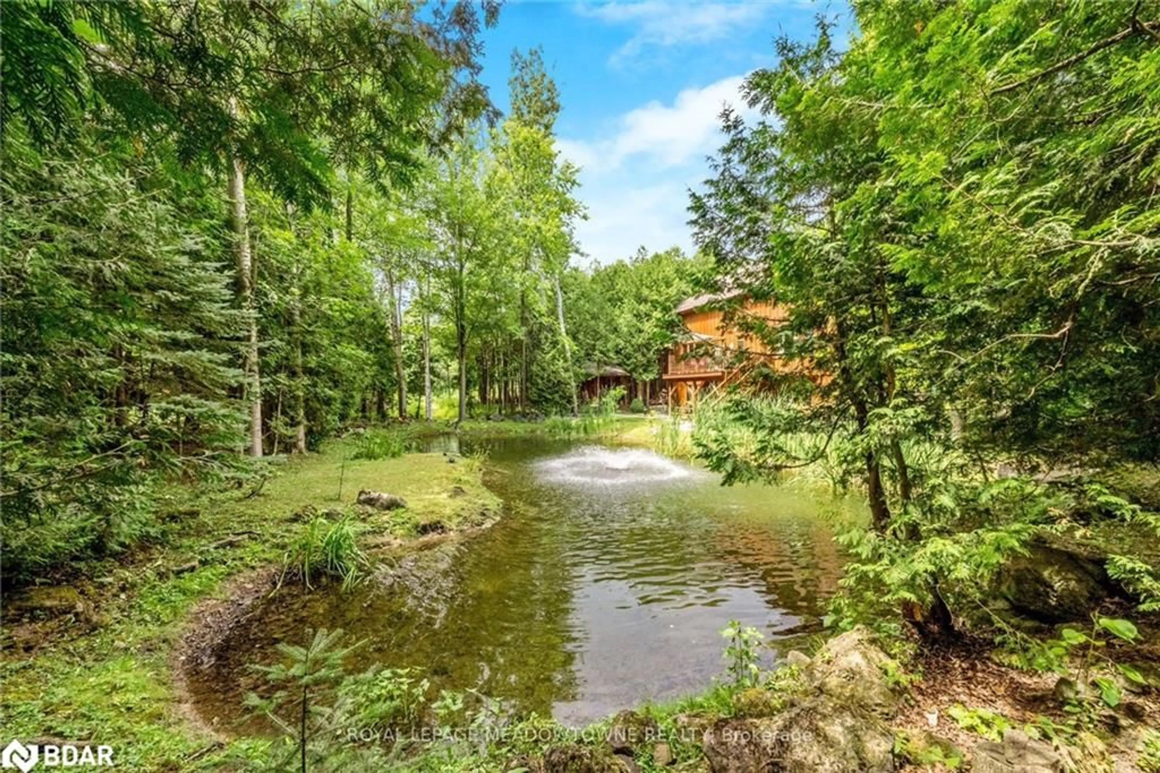 A pic from outside/outdoor area/front of a property/back of a property/a pic from drone, water/lake/river/ocean view for 4911 Eighth Line, Erin Ontario L7G 4S4