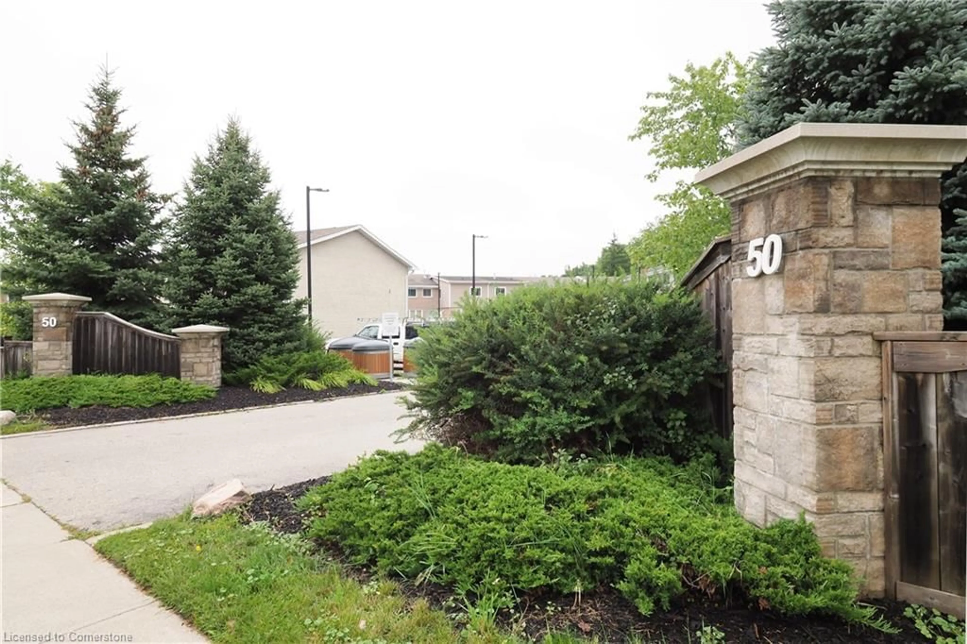 Patio, street for 50 Westmount Rd #25, Kitchener Ontario N2M 1R5