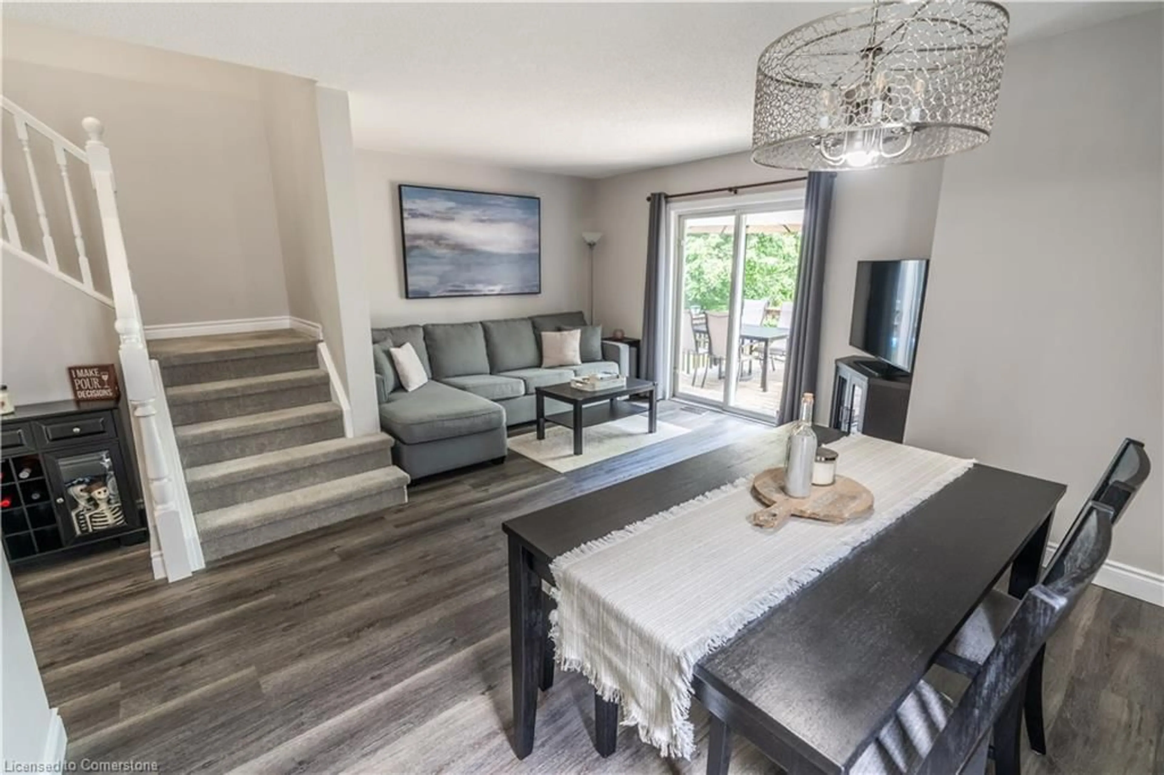Living room with furniture, unknown for 512 Mayflower St, Waterloo Ontario N2K 3Y7