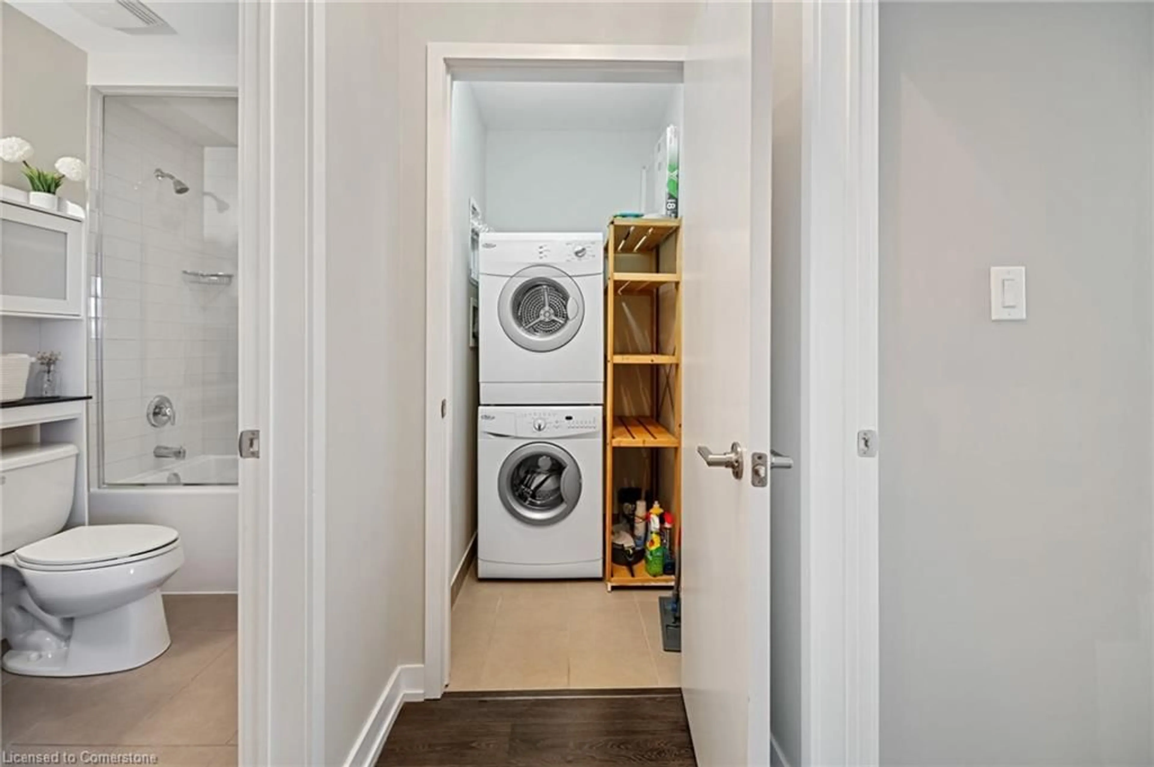 Laundry room for 520 North Service Road Rd #11, Grimsby Ontario L3M 4E8
