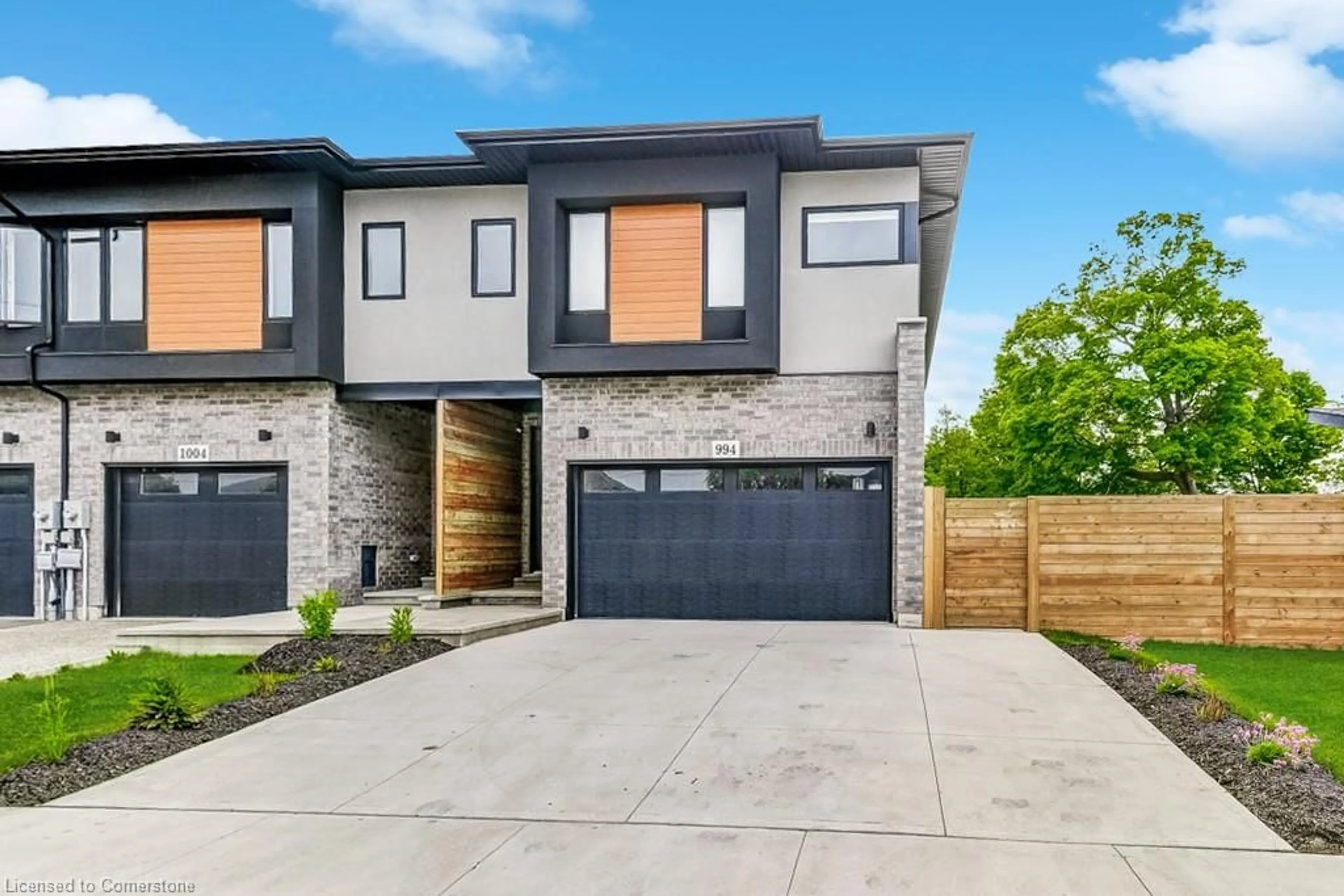 Home with brick exterior material, street for 994 Hansler Rd, Welland Ontario L3C 7M5