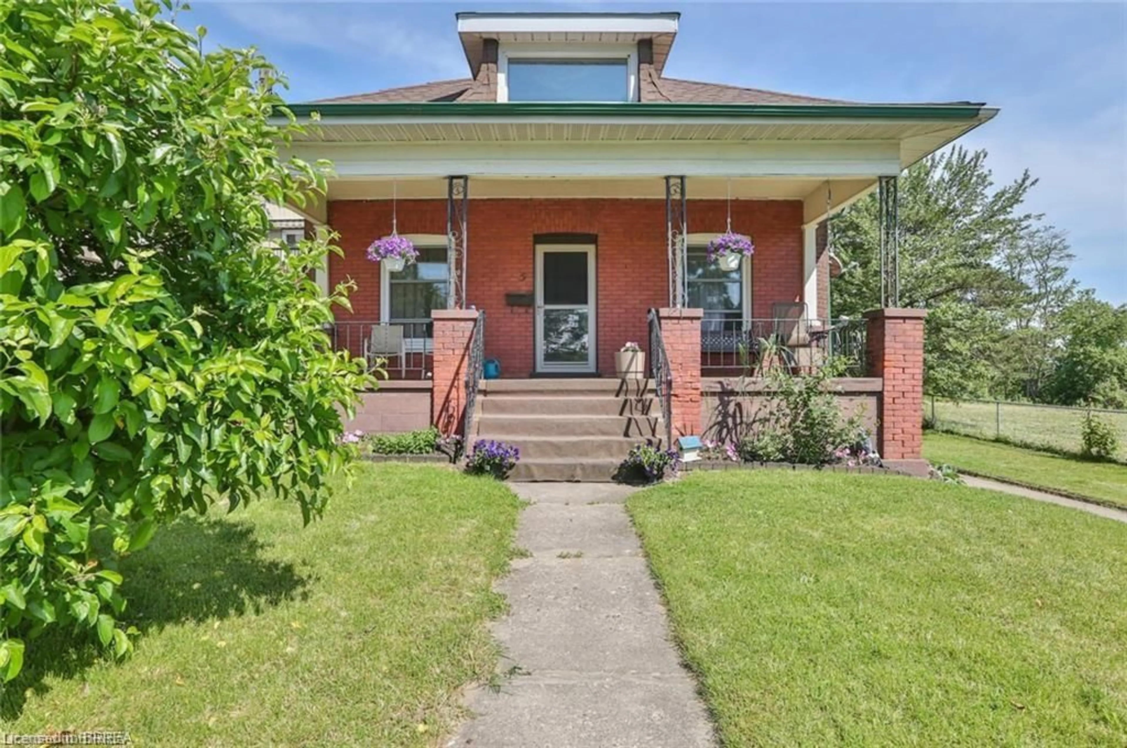 Unknown for 5 Cloverdale Ave, Brantford Ontario N3R 3X7