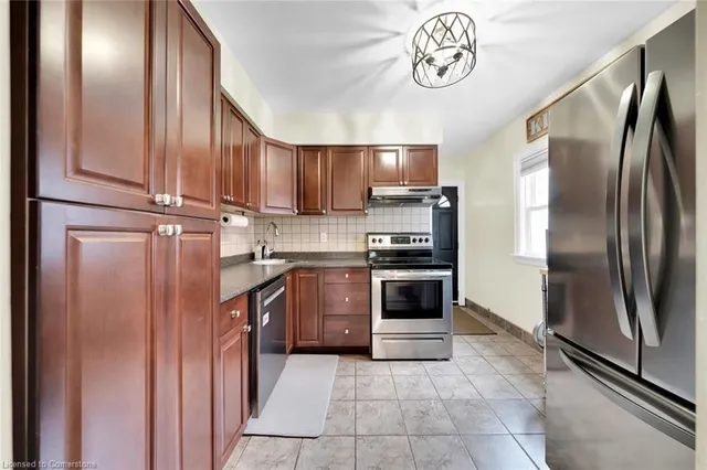 Additional property image - 168 Cope St