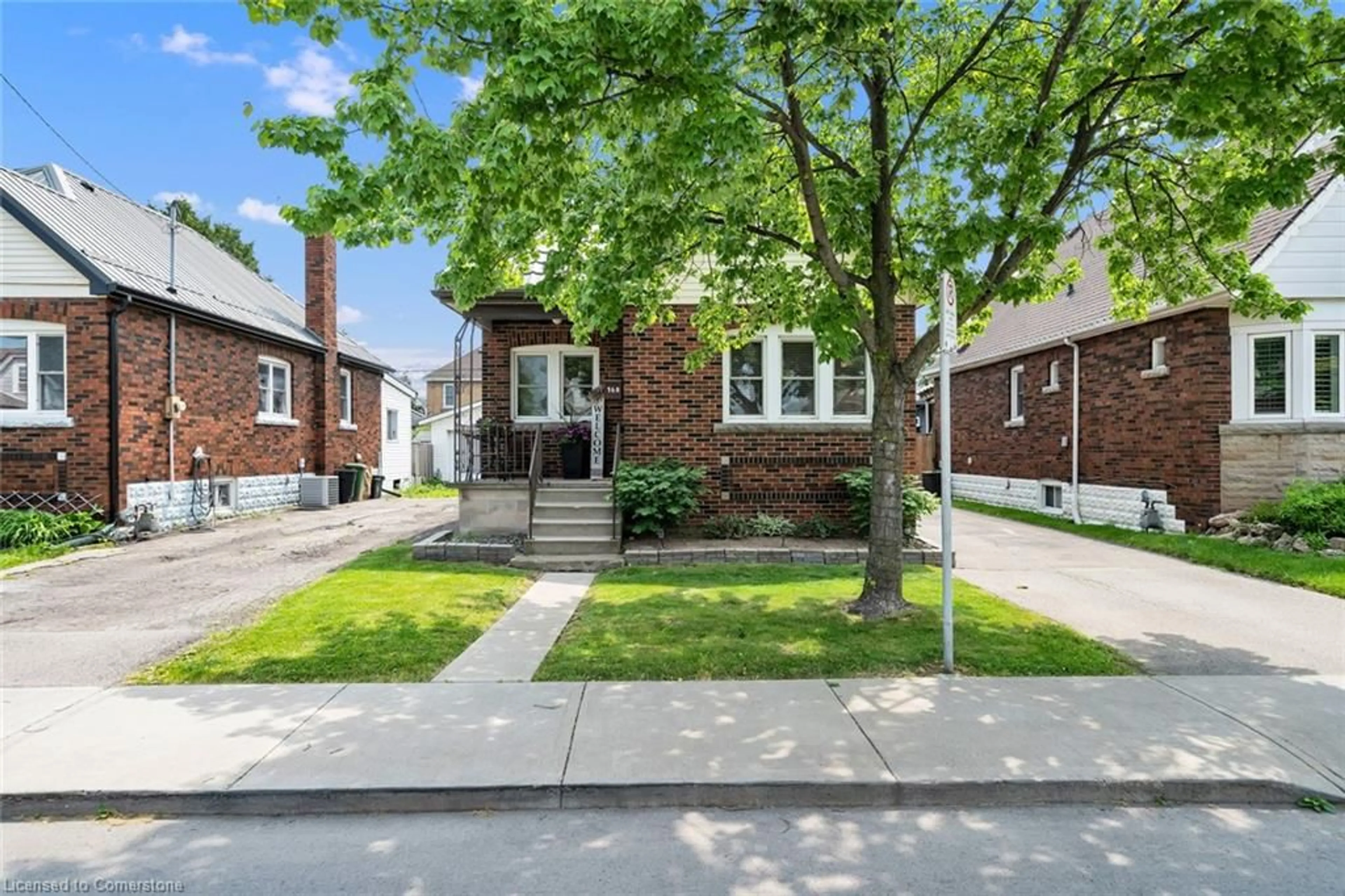 Home with brick exterior material, street for 168 Cope St, Hamilton Ontario L8H 5B4