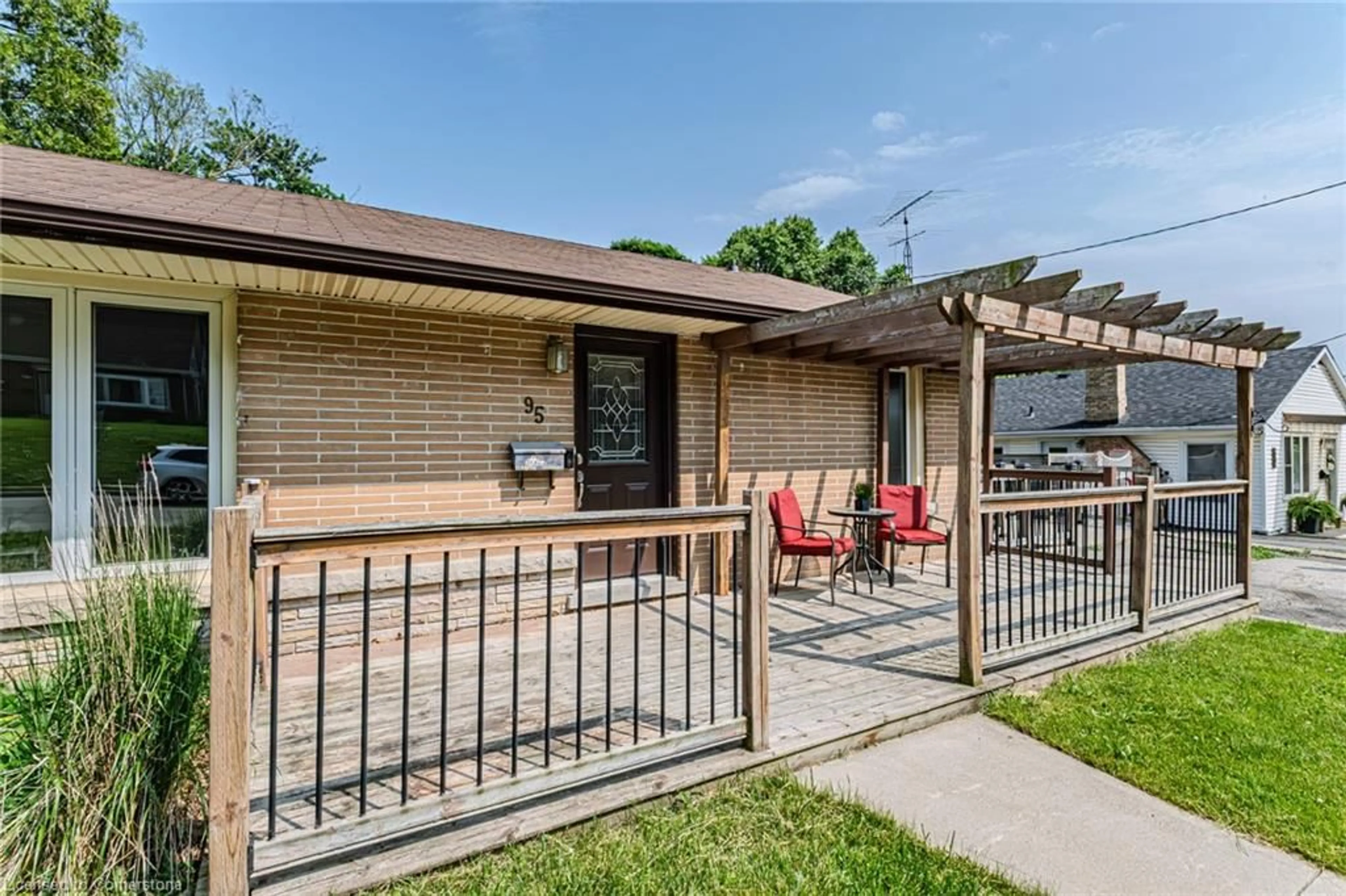 Home with brick exterior material, street for 95 Berkley Rd, Cambridge Ontario N1S 3G8