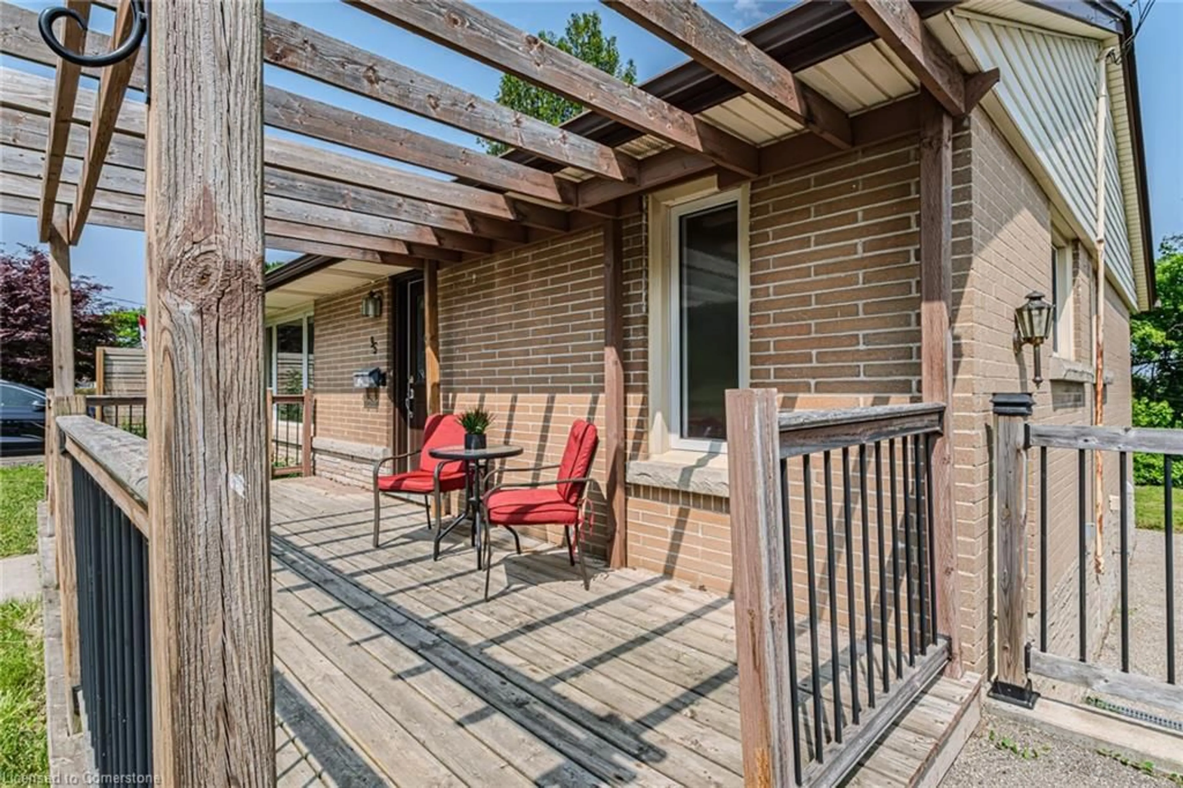 Patio, unknown for 95 Berkley Rd, Cambridge Ontario N1S 3G8