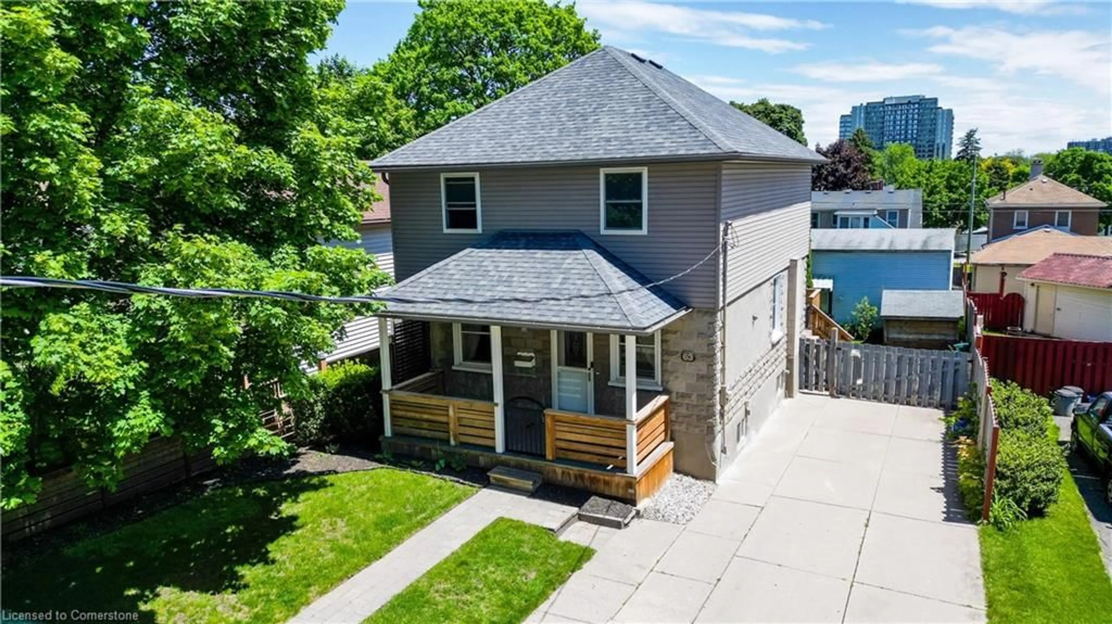 A pic from outside/outdoor area/front of a property/back of a property/a pic from drone, unknown for 63 Forest Rd, Cambridge Ontario N1S 3B4