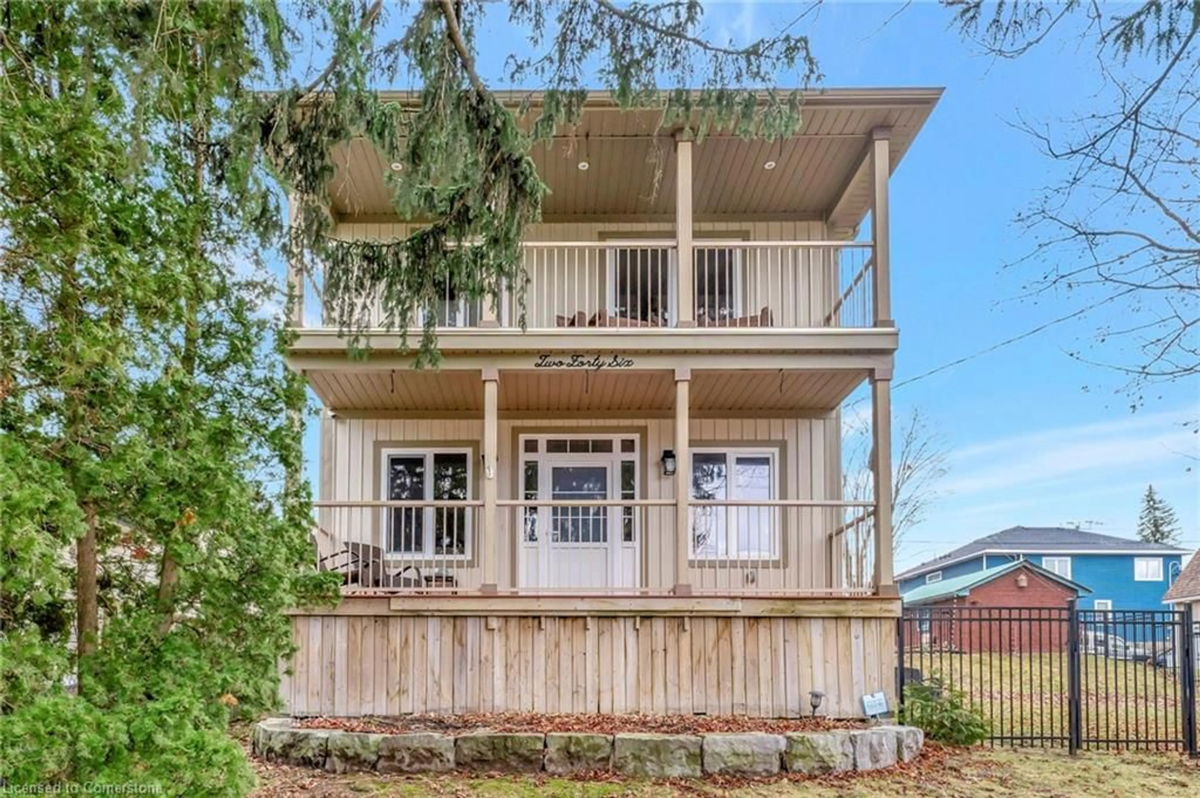 Home with vinyl exterior material, building for 242-246 Queen St, Cambridge Ontario N3C 2B5