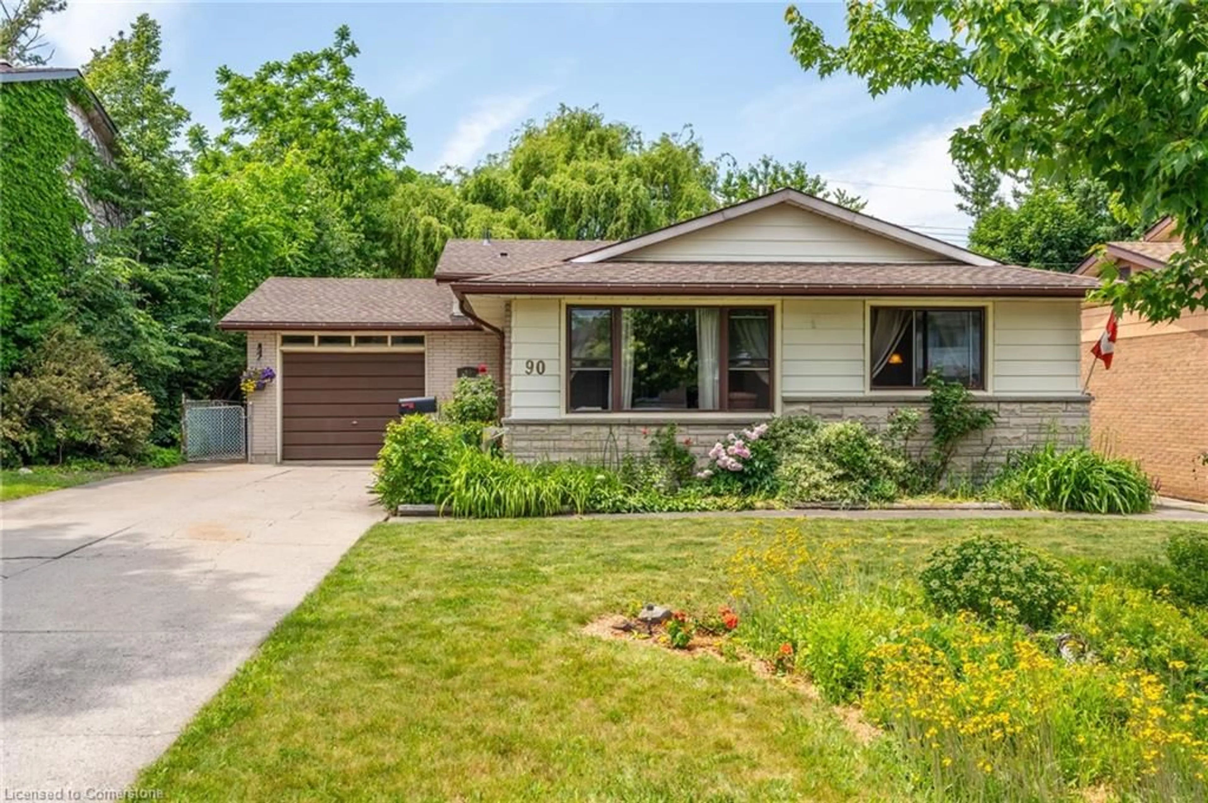 Home with vinyl exterior material, street for 90 Mountbatten Dr, Hamilton Ontario L9C 3V5