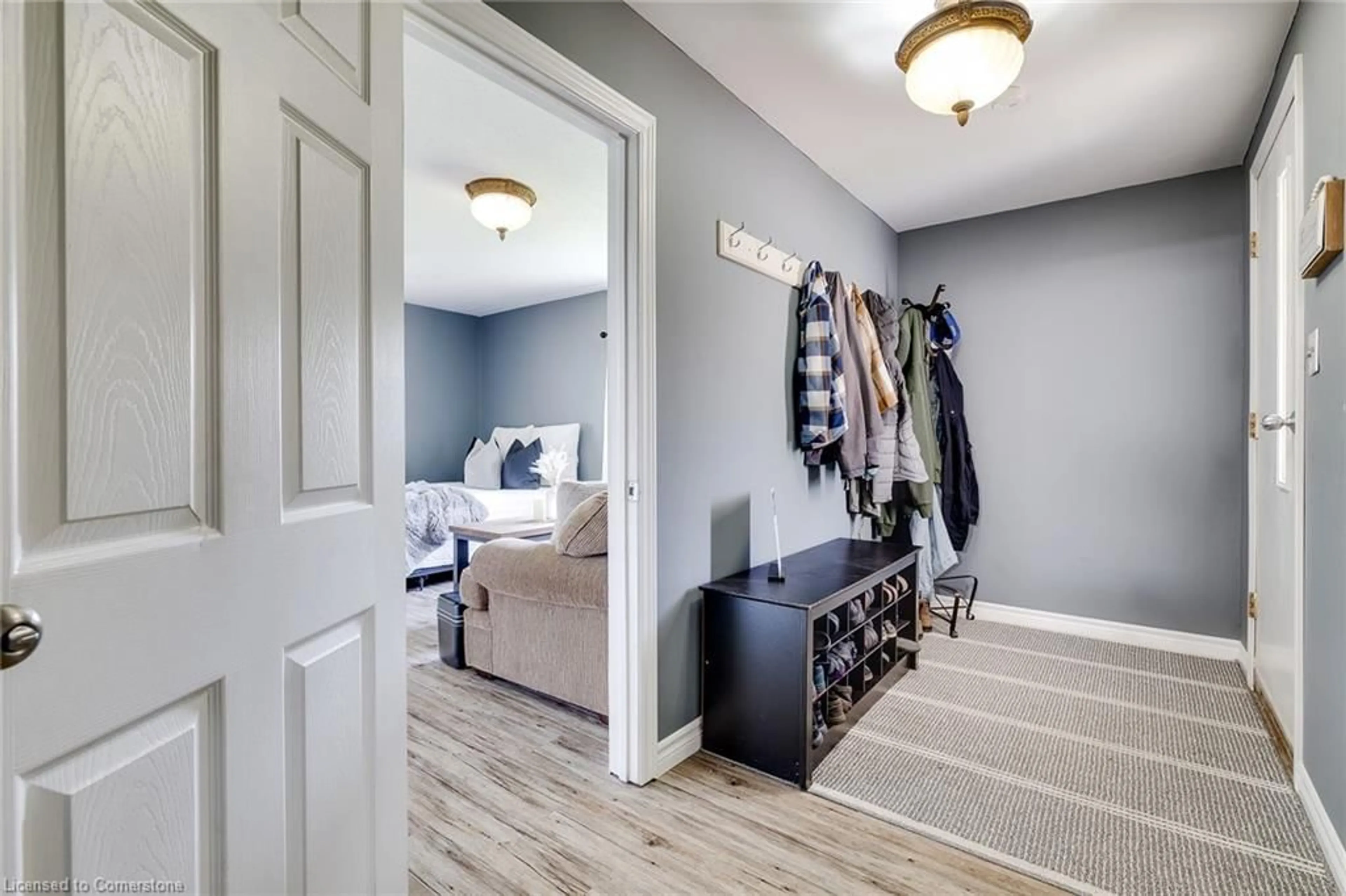 Indoor entryway for 530 Wellington St, Palmerston Ontario N0G 2P0