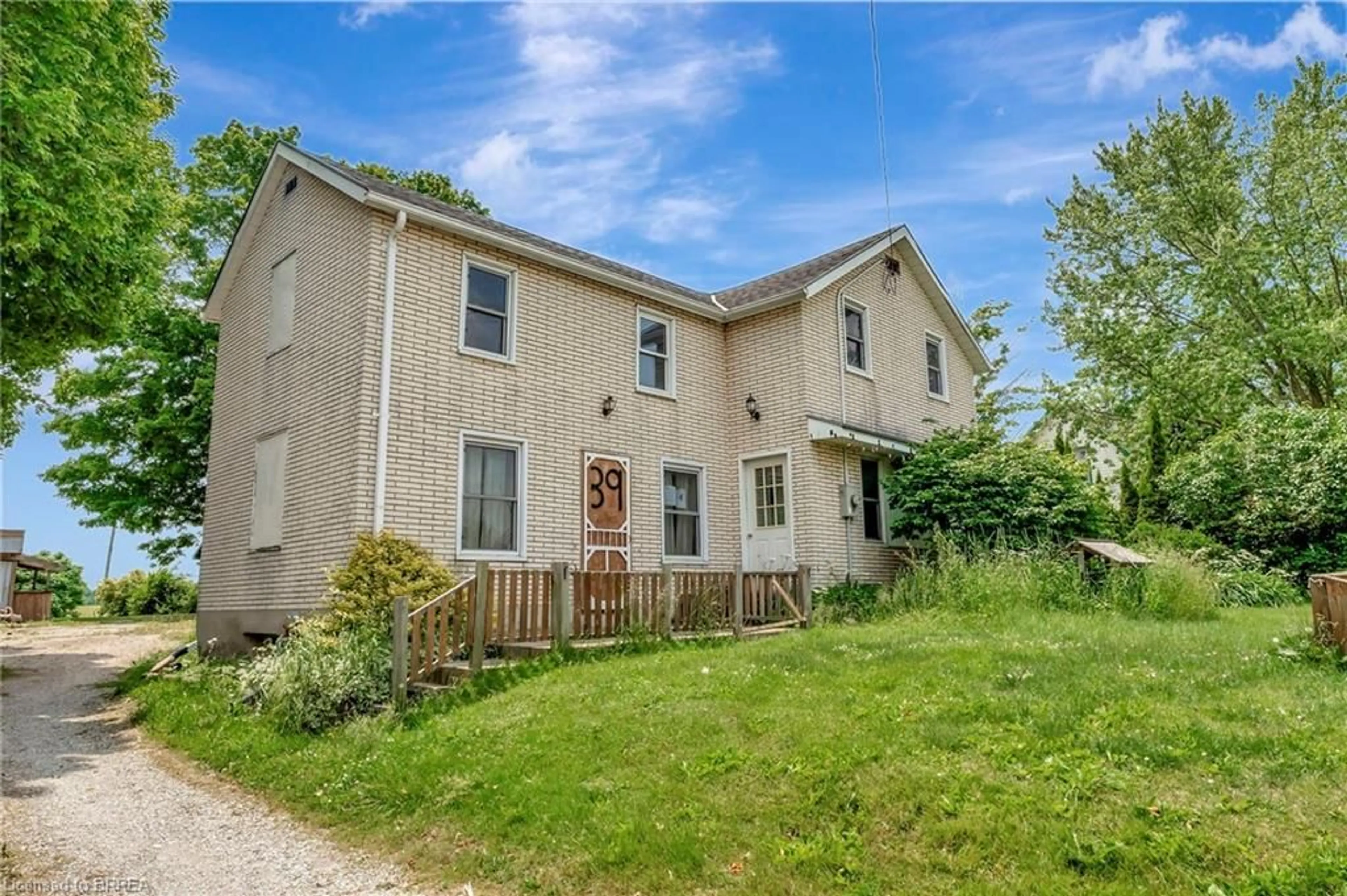 A pic from outside/outdoor area/front of a property/back of a property/a pic from drone, building for 39 Church St, Burgessville Ontario N0J 1C0