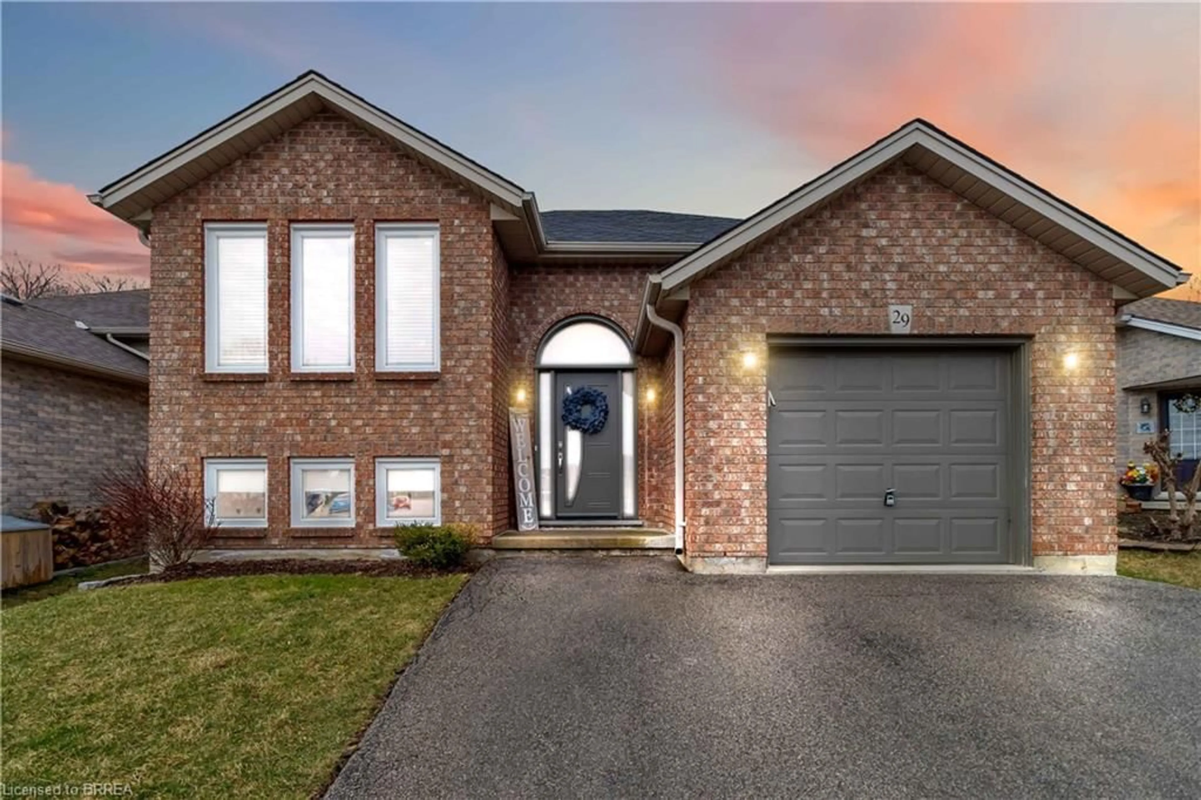 Home with brick exterior material, street for 29 Mcguiness Dr, Brantford Ontario N3T 6M6