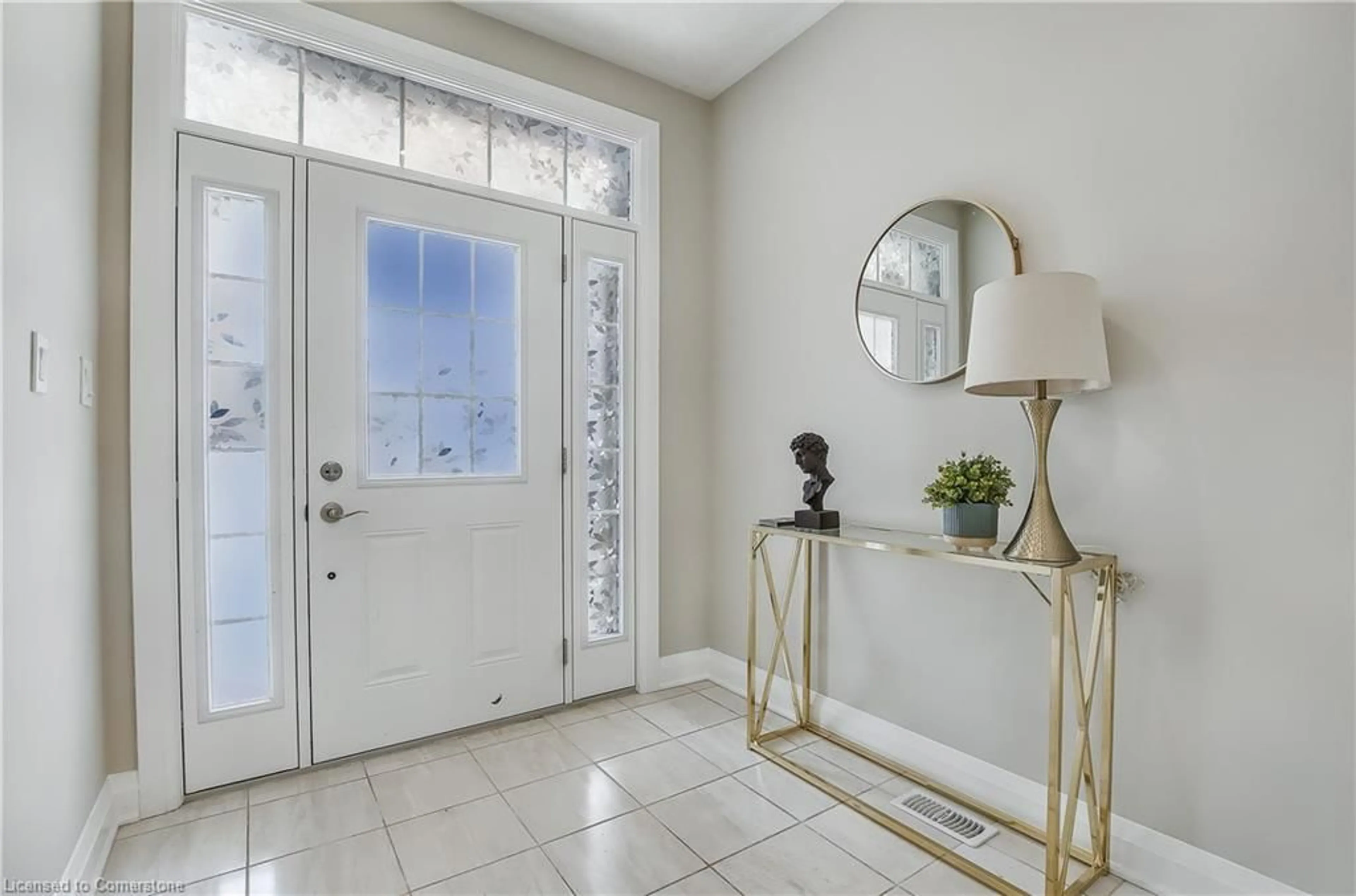 Indoor entryway for 291 Raspberry Pl, Waterloo Ontario N2T 2Z4