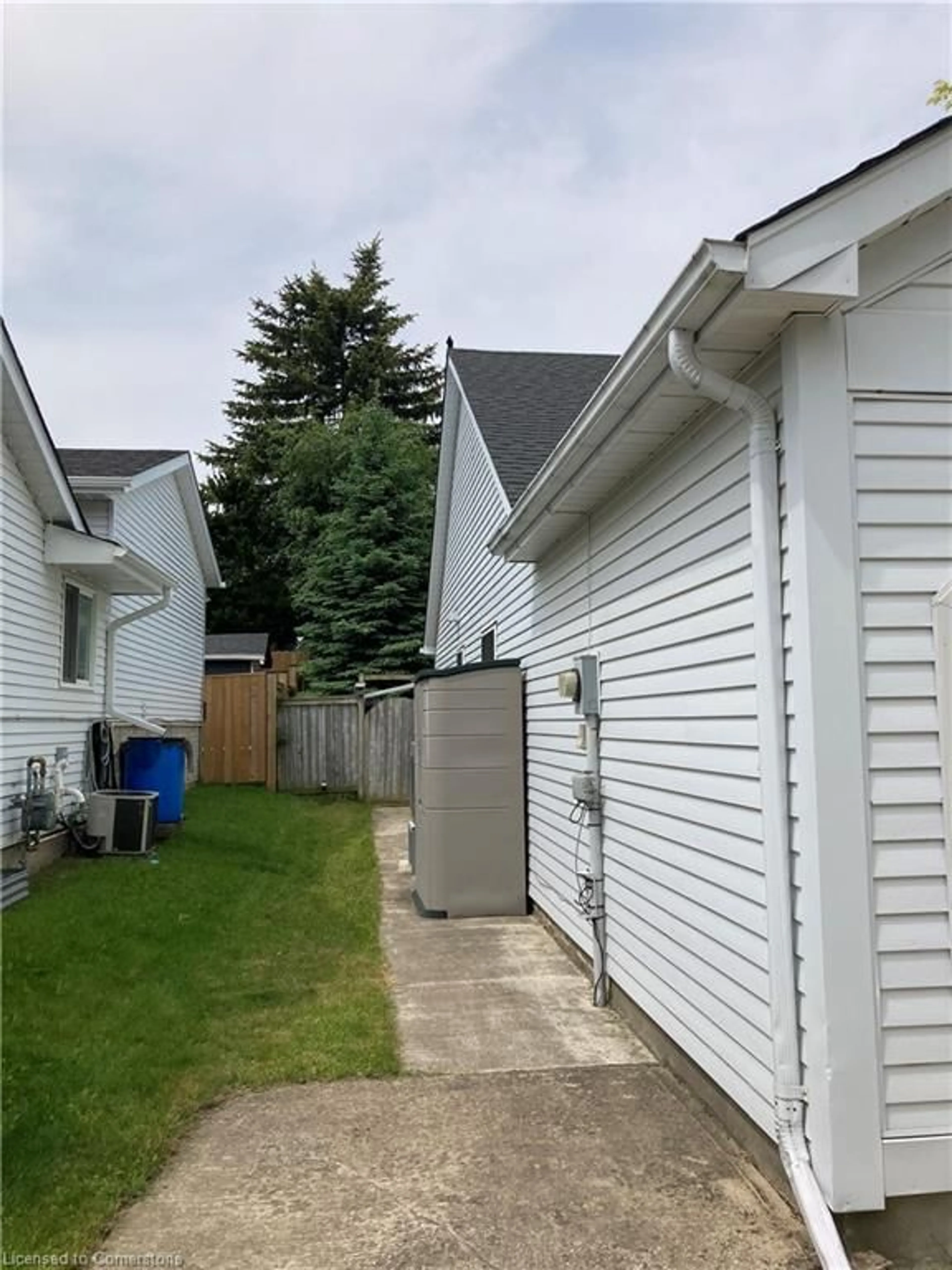 Unknown for 209 Haldane Crt, Waterloo Ontario N2T 1T6