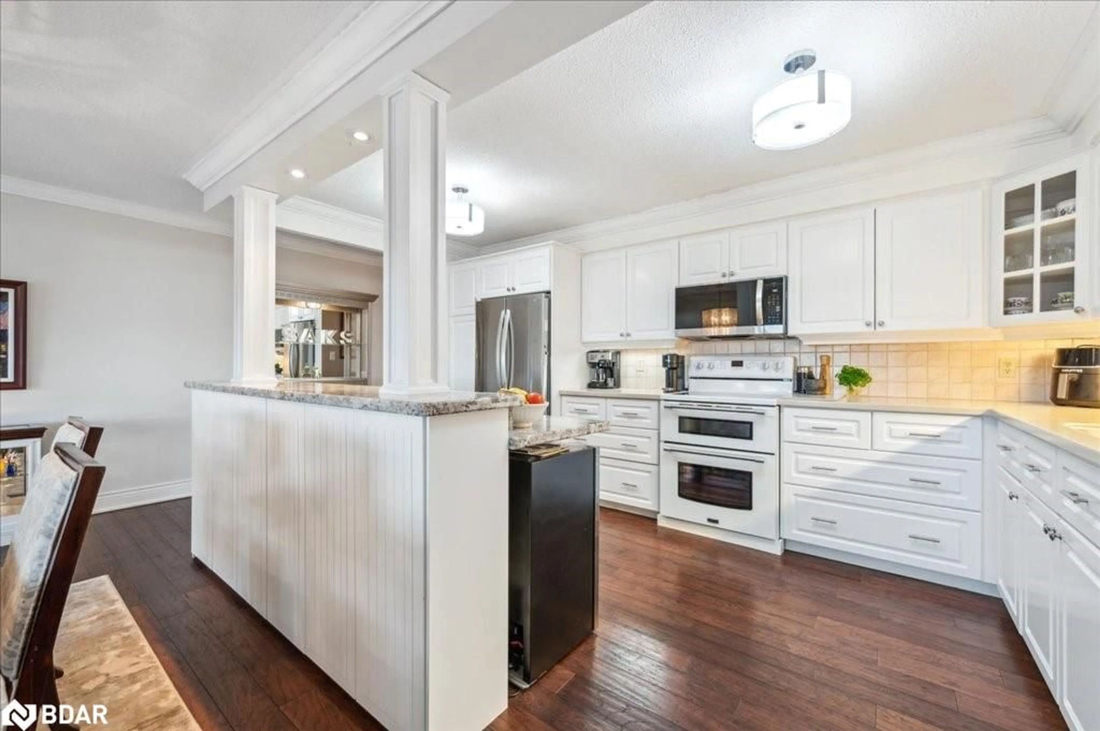 Open concept kitchen, unknown for 2175 Marine Dr #1102, Oakville Ontario L6L 5L5
