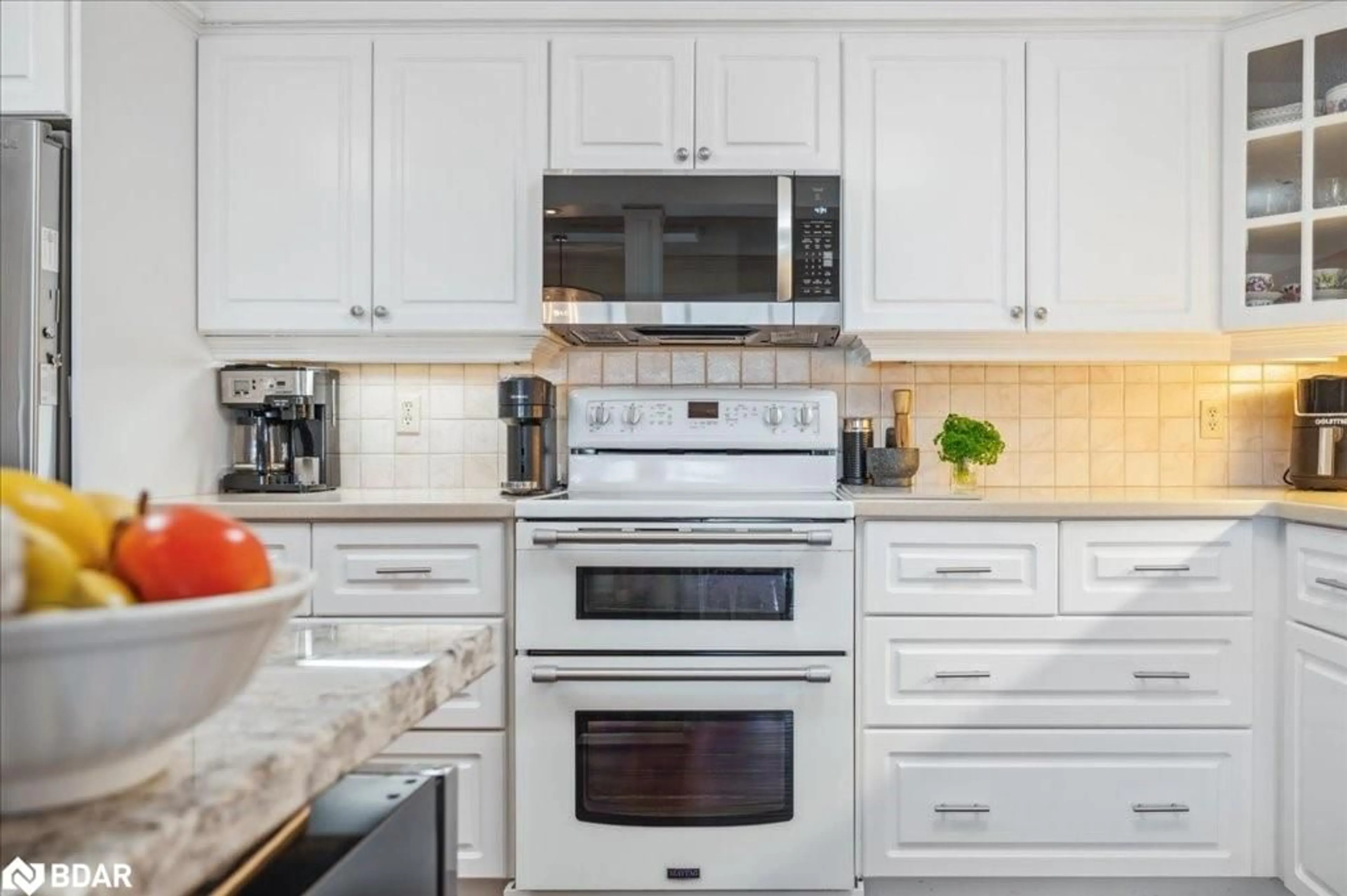 Unknown for 2175 Marine Dr #1102, Oakville Ontario L6L 5L5