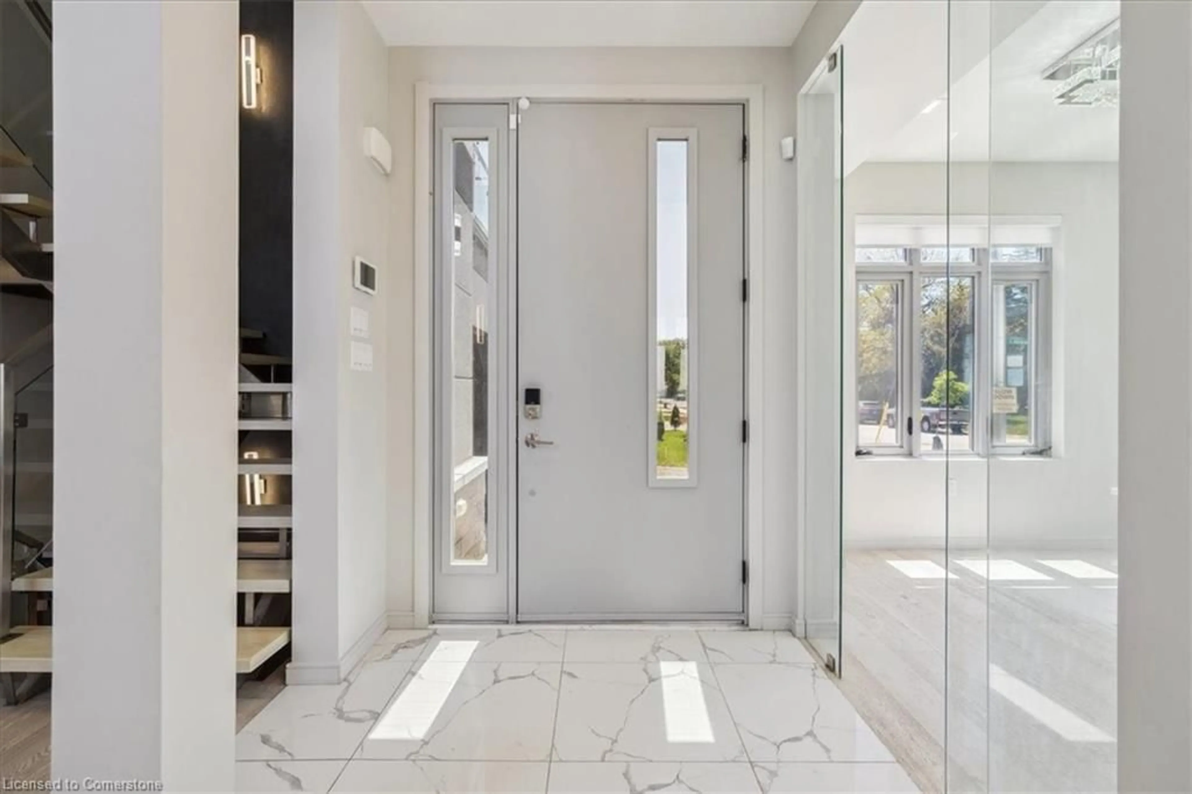 Indoor entryway for 4 Sunrow Gate, Hamilton Ontario L8E 5C1