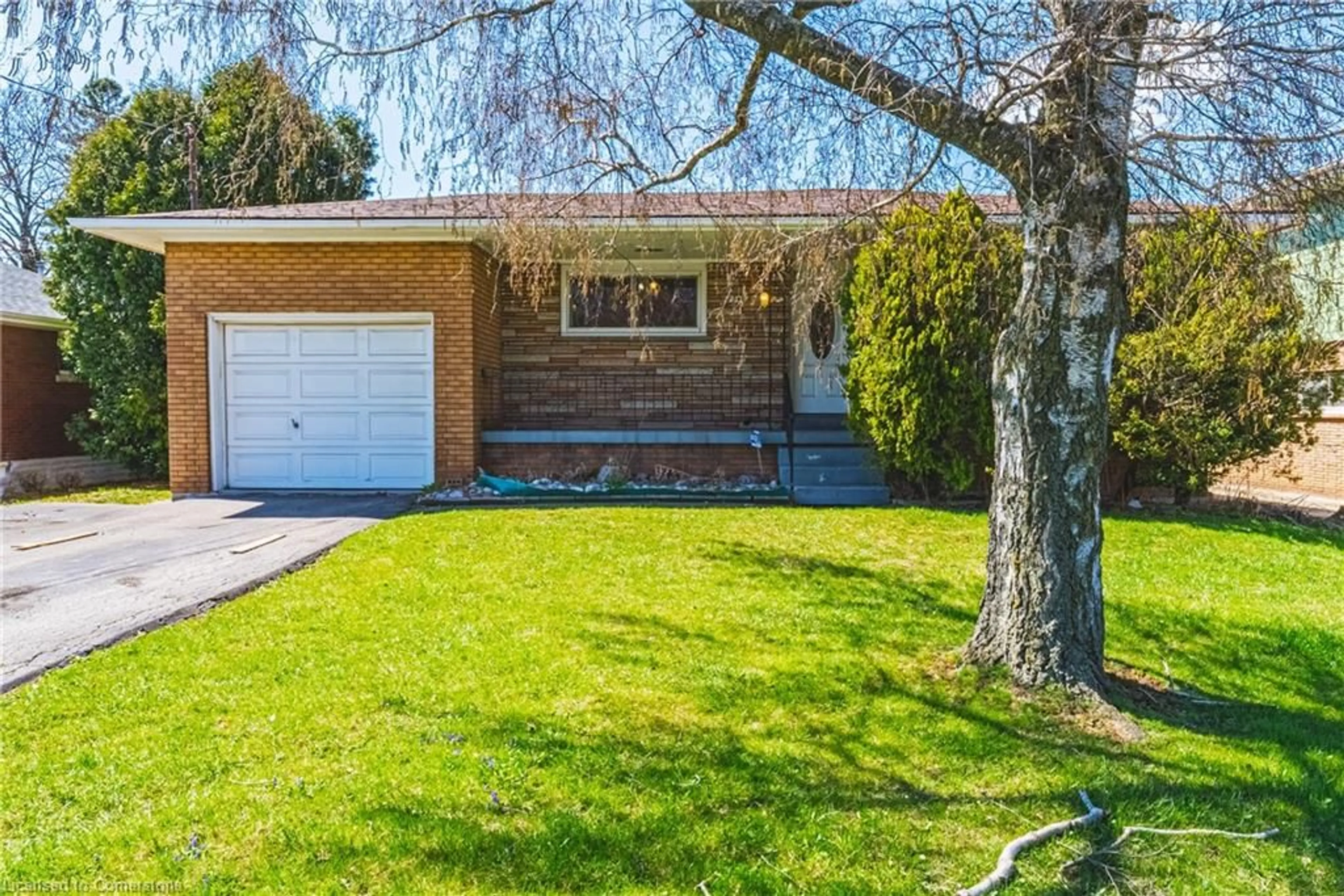 Unknown for 340 West 5th St, Hamilton Ontario L9C 3P3