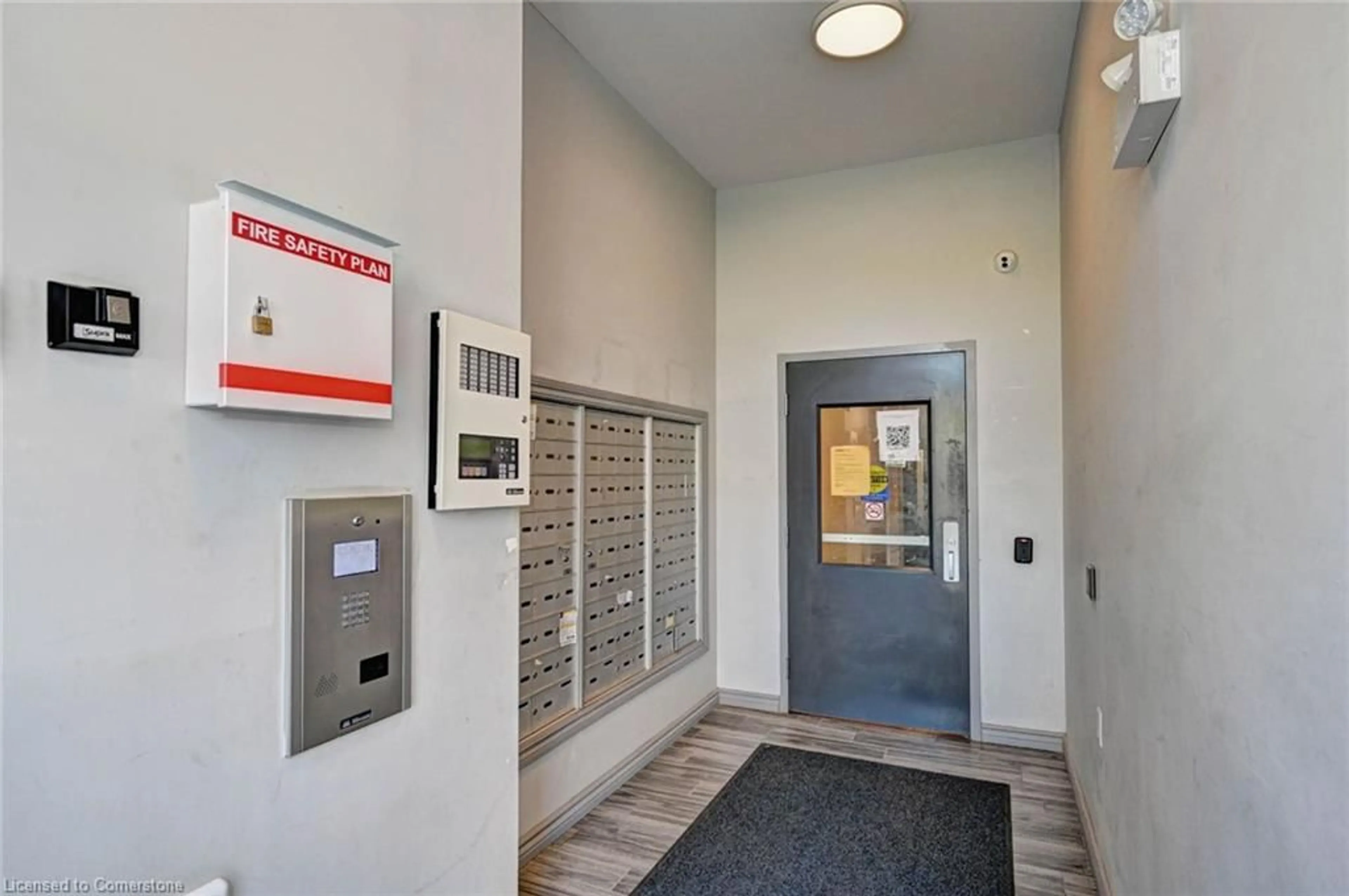 Indoor foyer for 275 Larch St #F209, Waterloo Ontario N2L 3R2