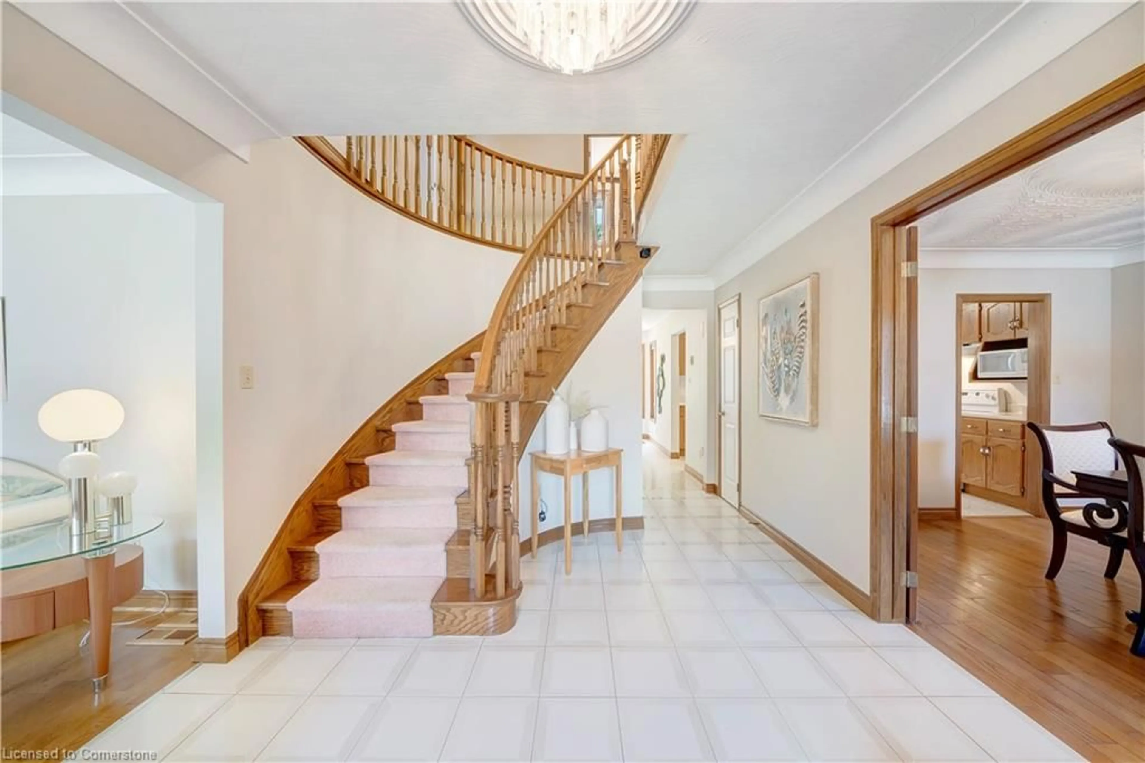 Indoor foyer for 3 Tristan Crt, Waterdown Ontario L9H 7G7