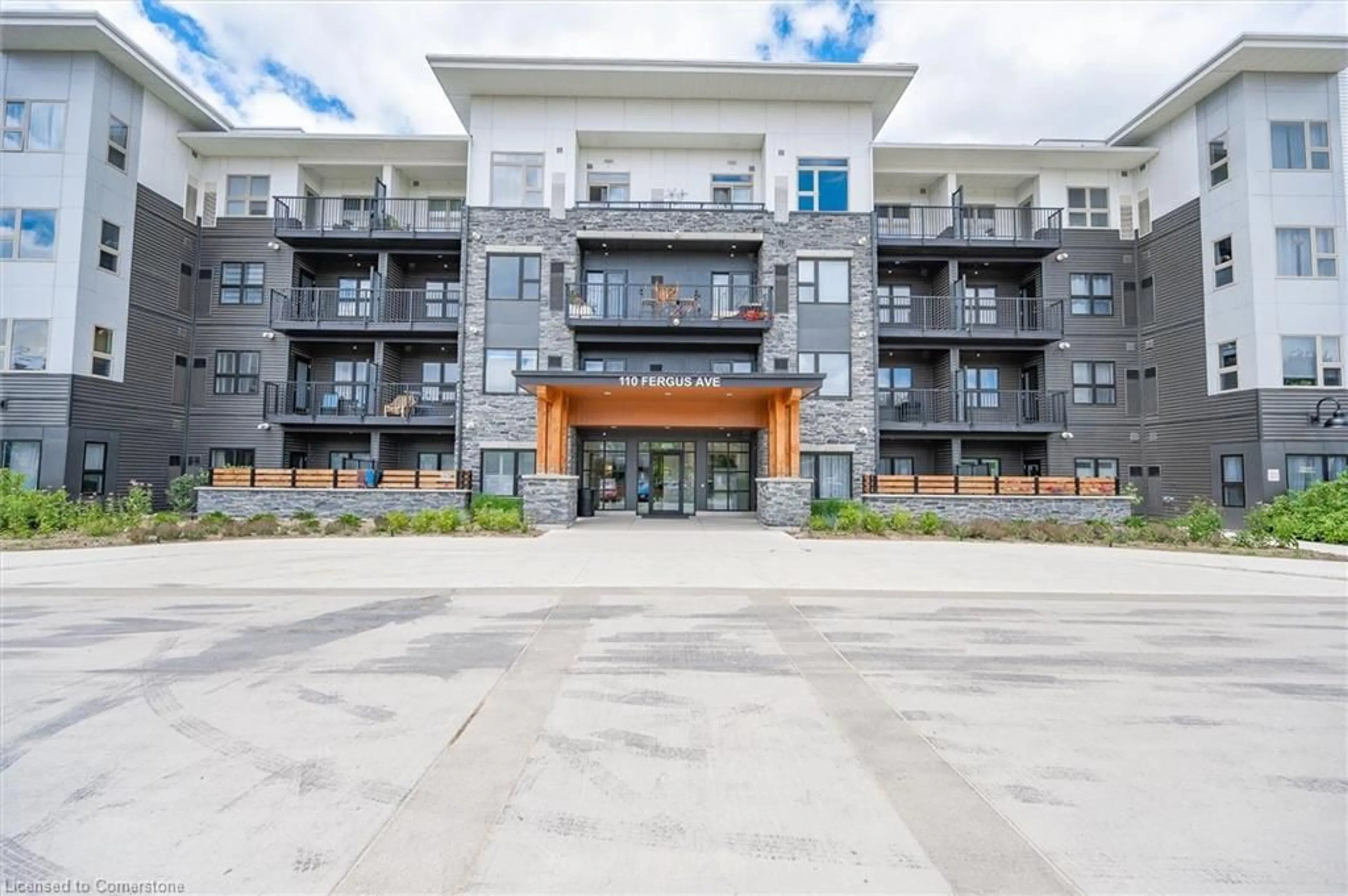 Patio, unknown for 110 Fergus Ave #215, Kitchener Ontario N2A 2H2
